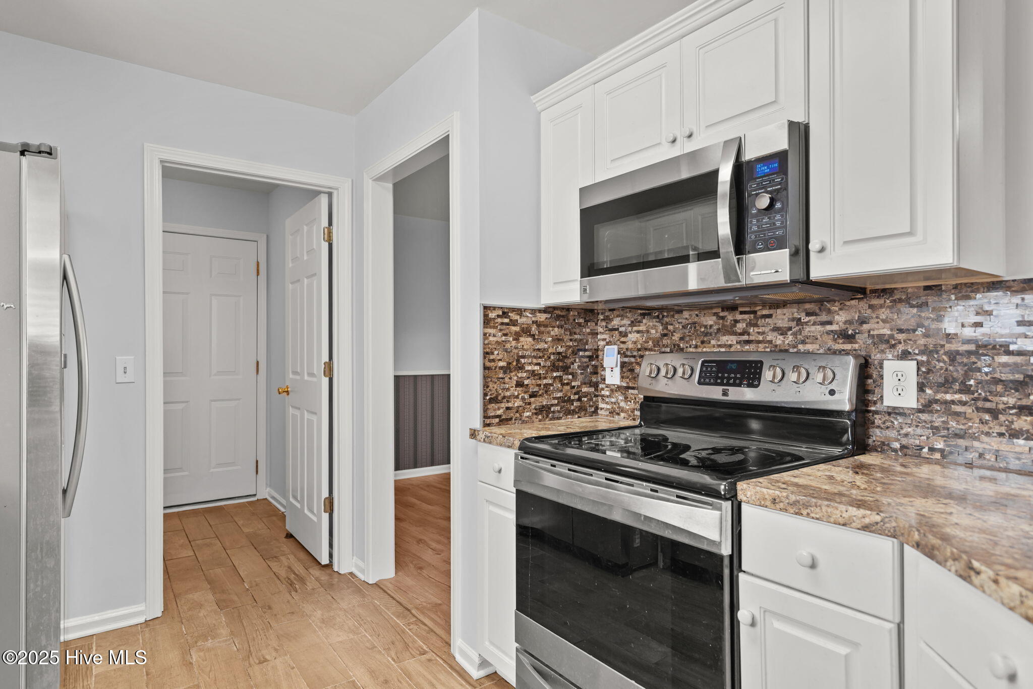 100529967 | Photo 15