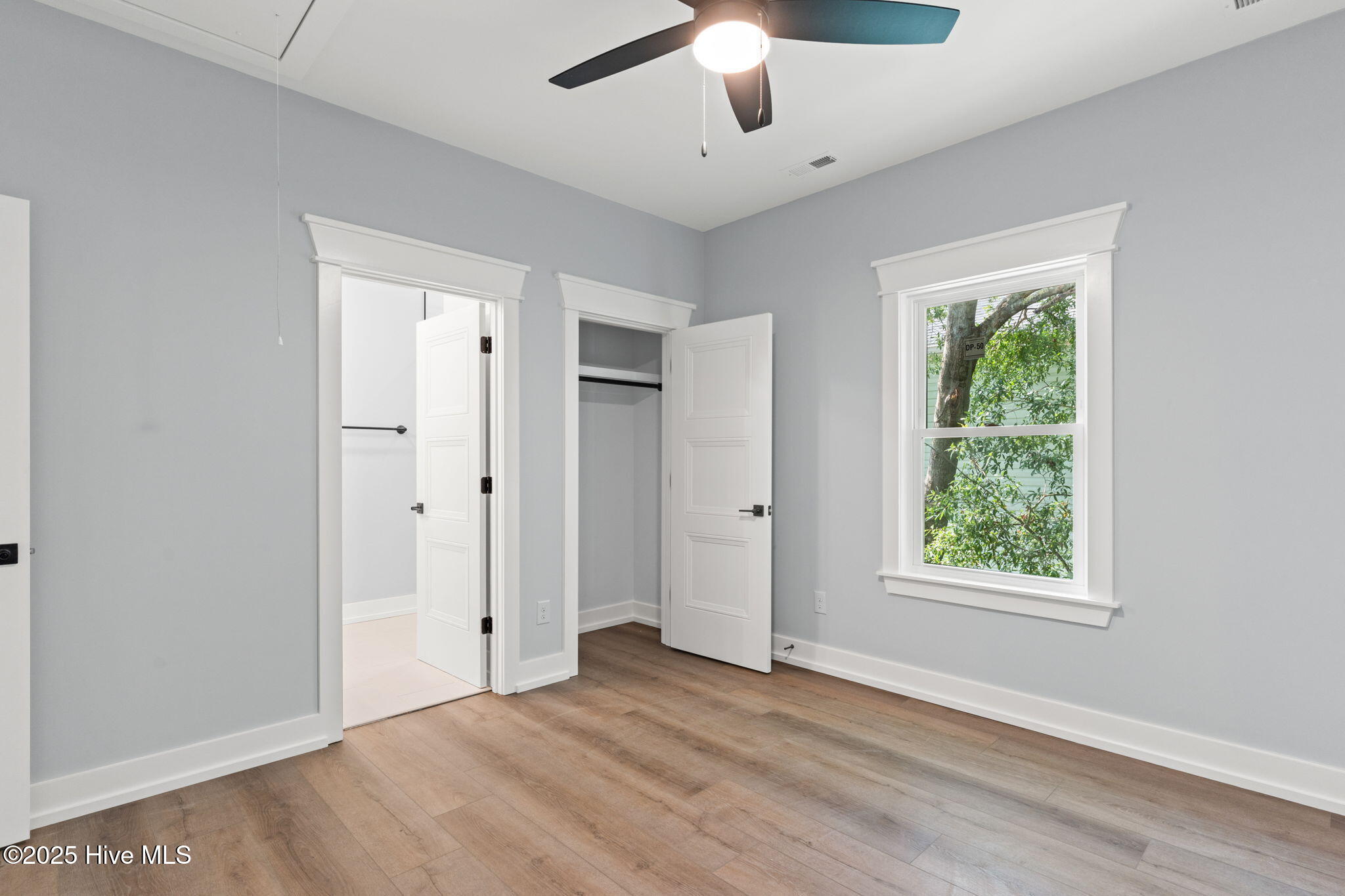 100523673 | Photo 37