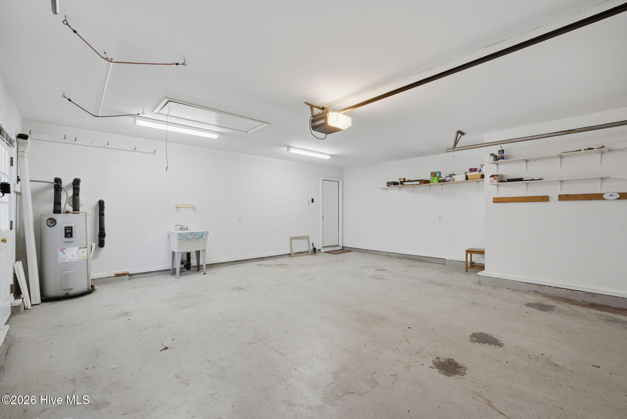 100551070 | Photo 36