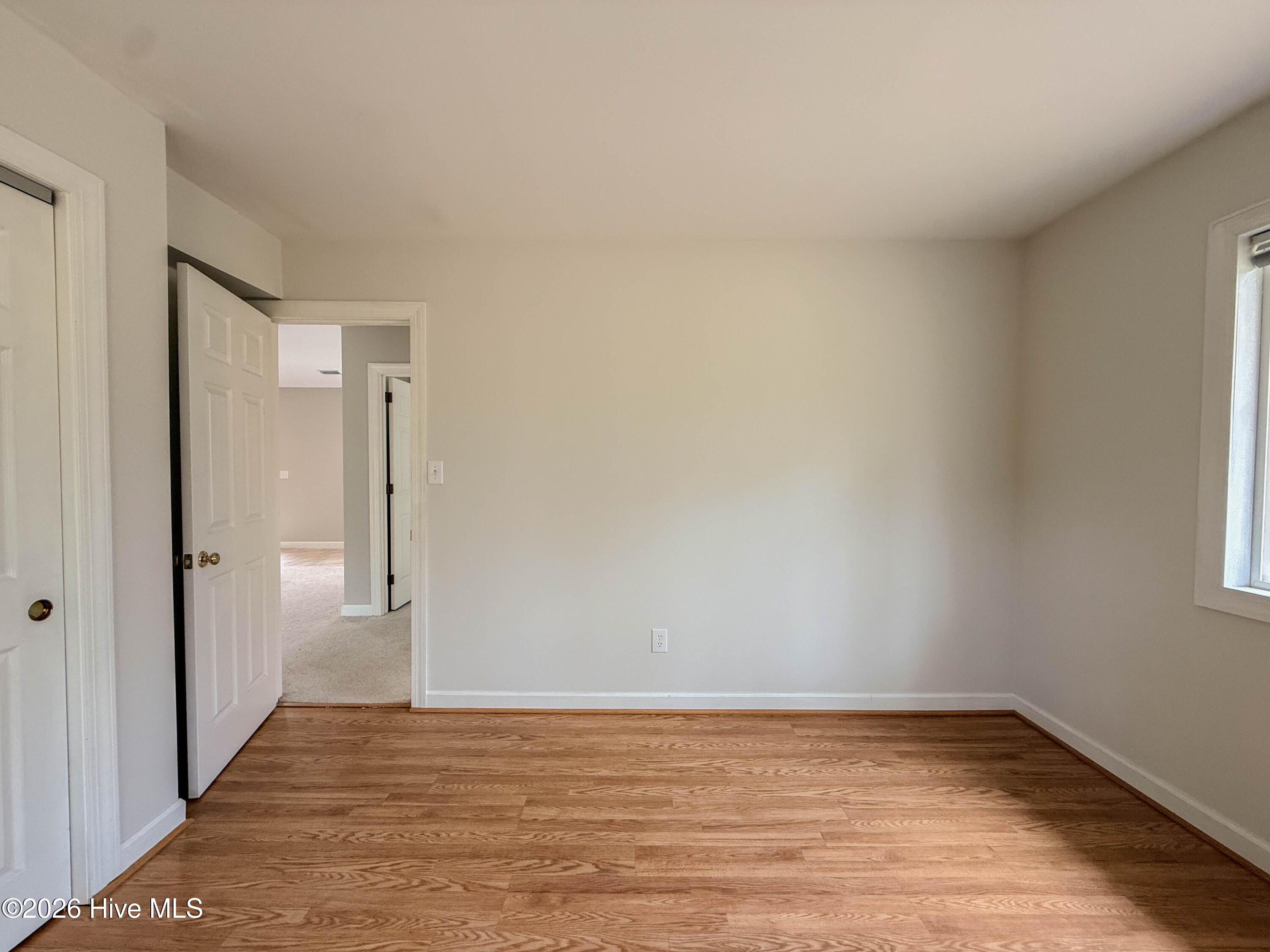 100562741 | Photo 40