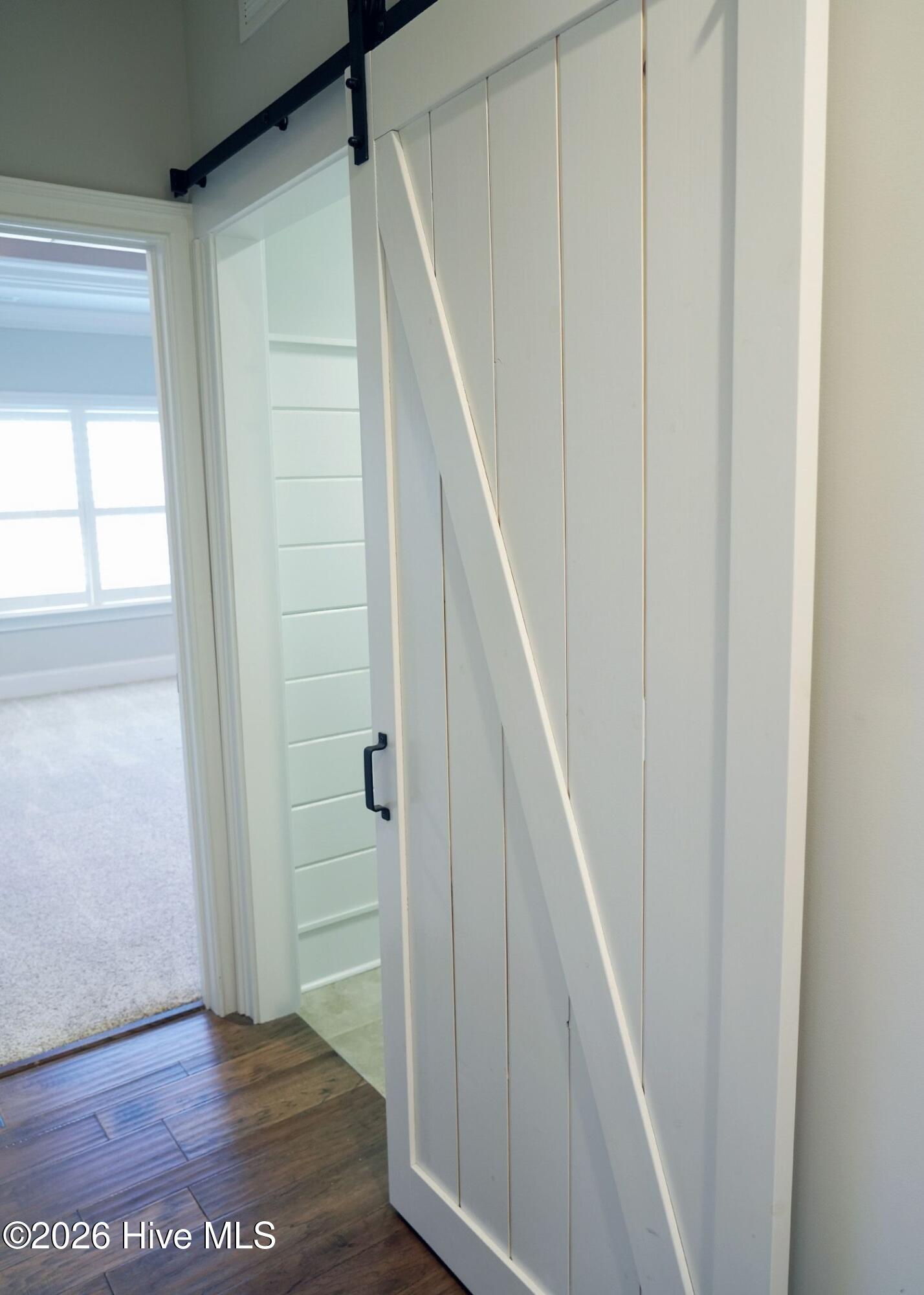 100554172 | Photo 18