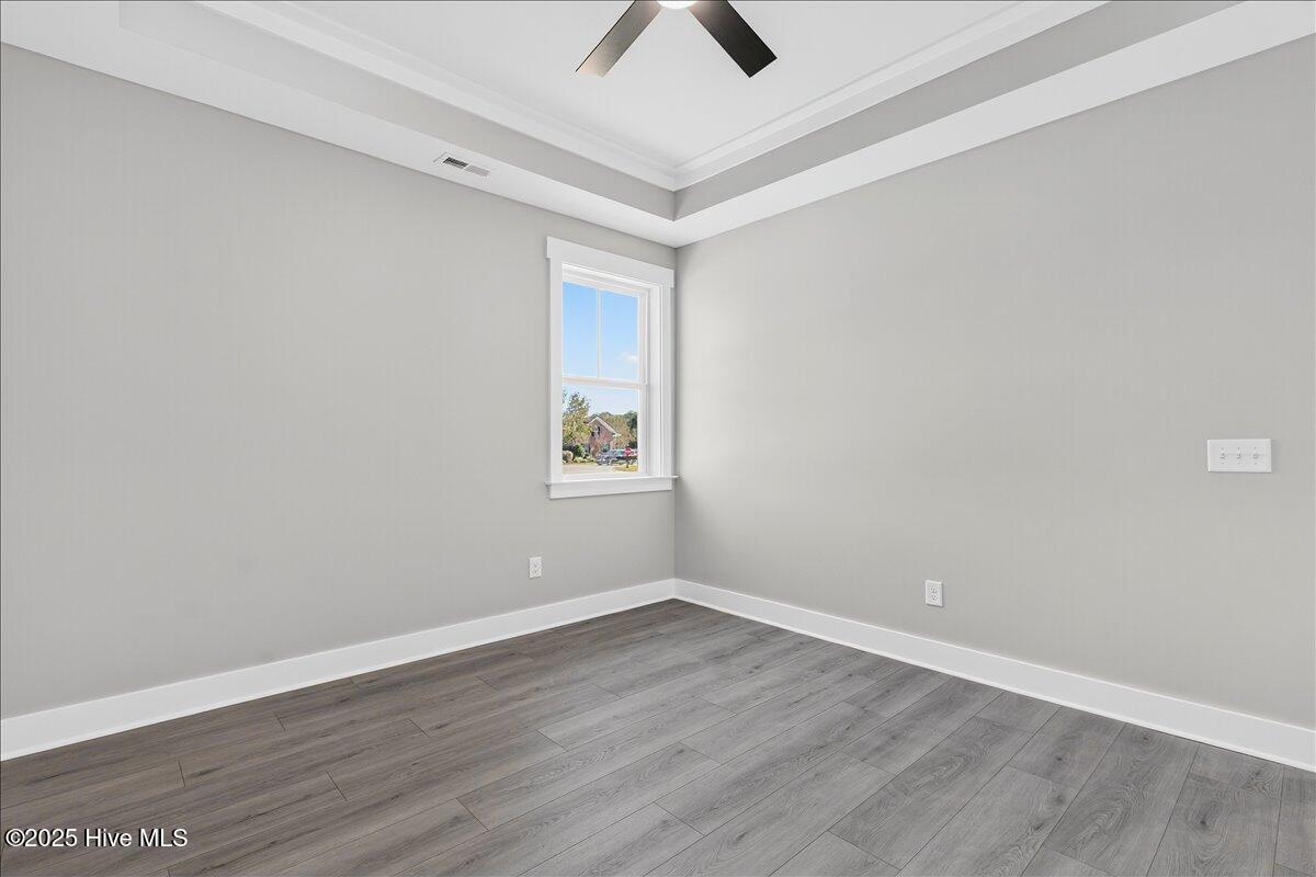 100541548 | Photo 25