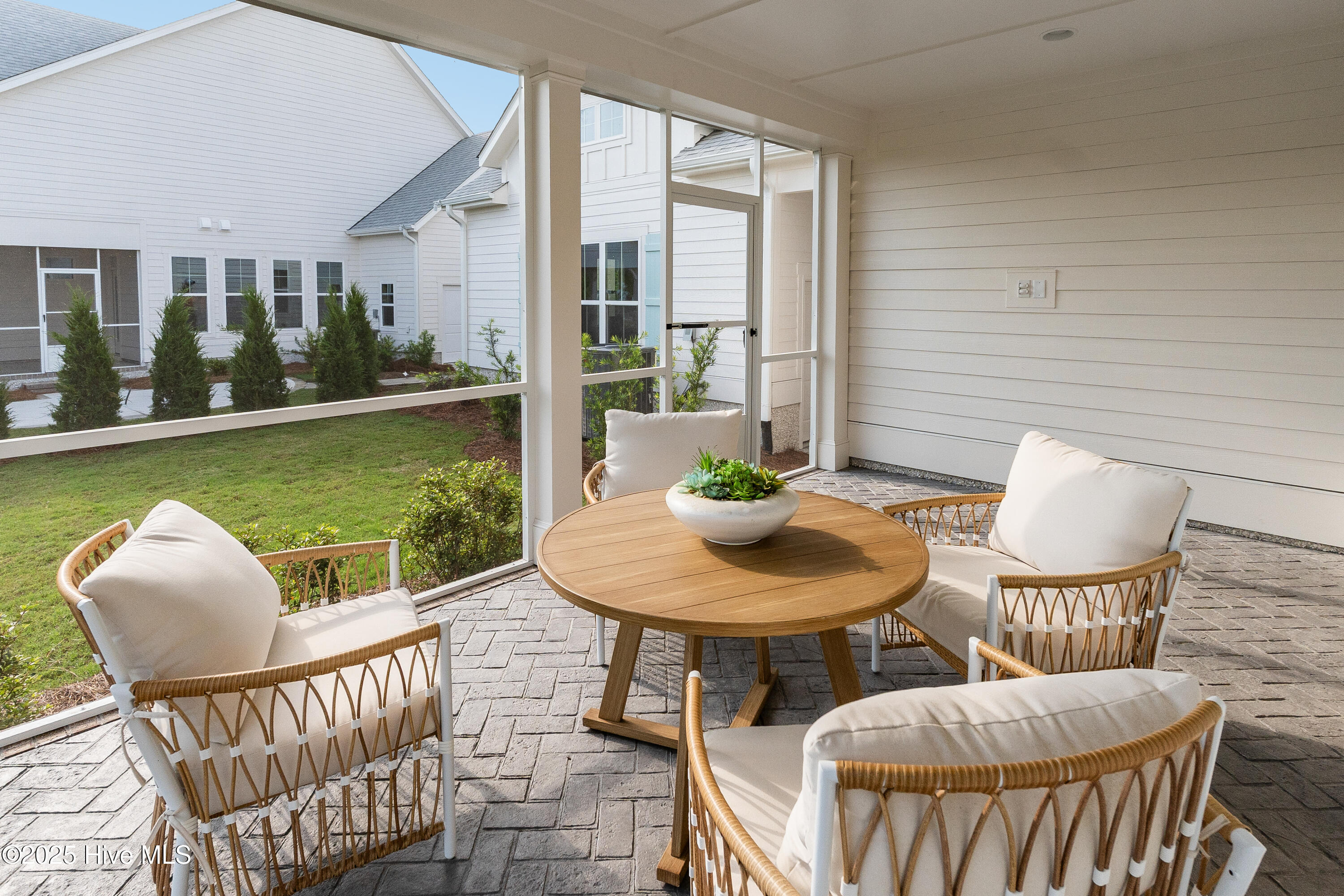 100471123 | Photo 21