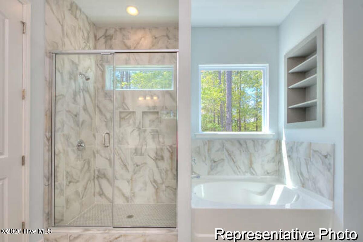 100563715 | Photo 17