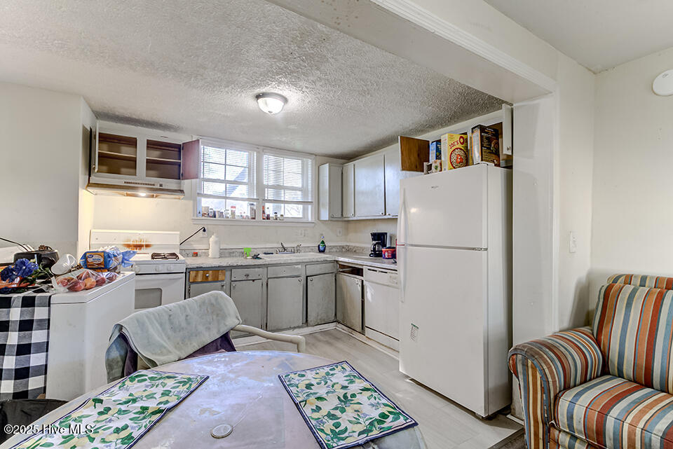 100541368 | Photo 12