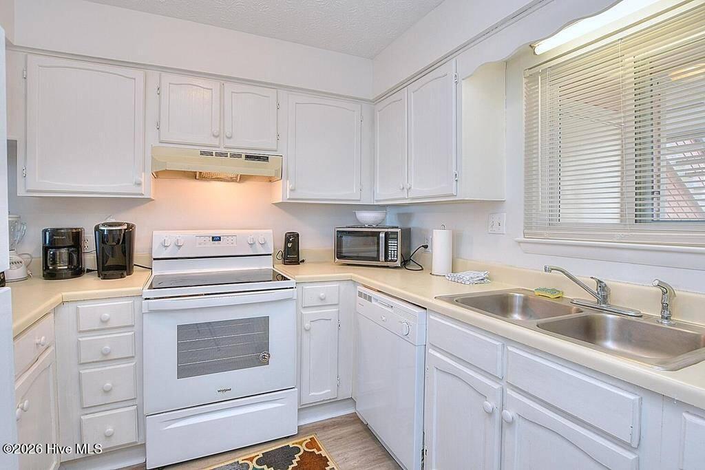 100558357 | Photo 13