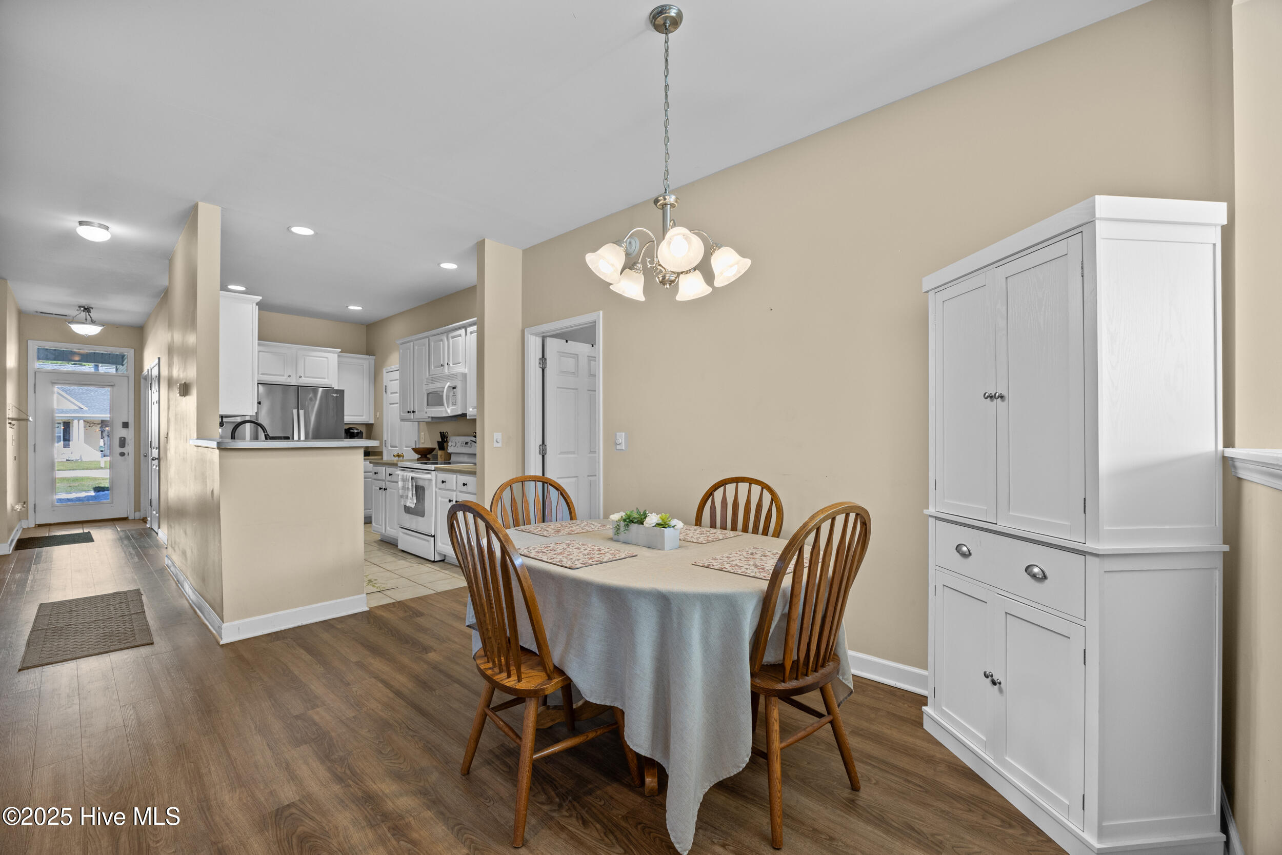 100535393 | Photo 29