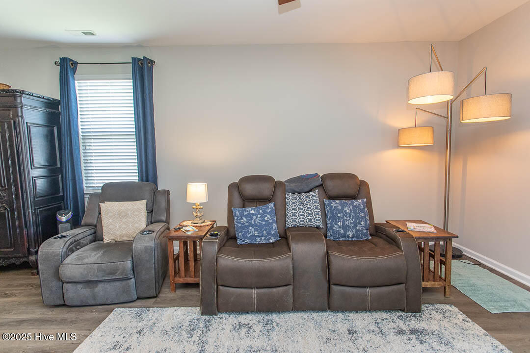 100529598 | Photo 16