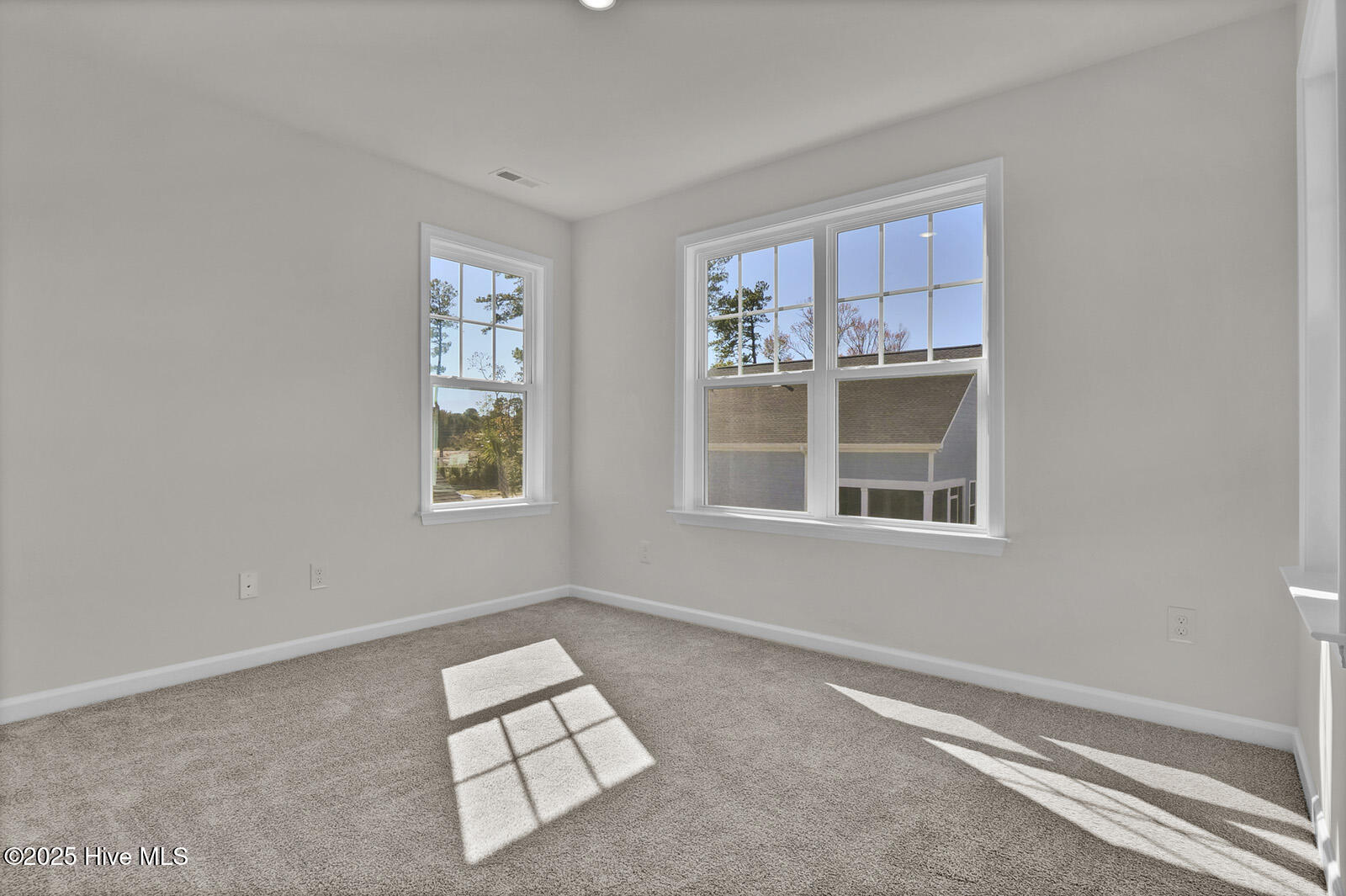 100559262 | Photo 20