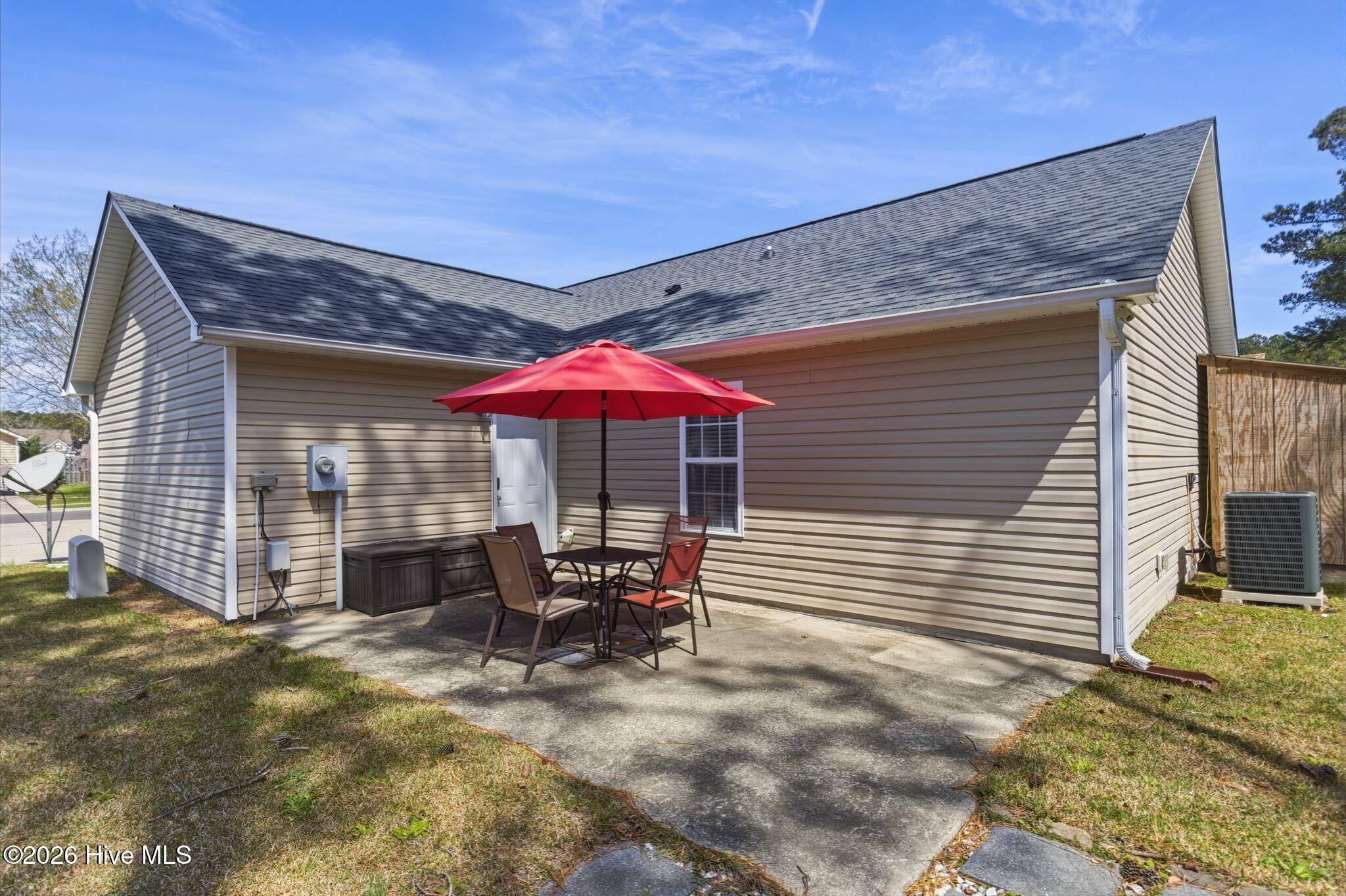 100562686 | Photo 33