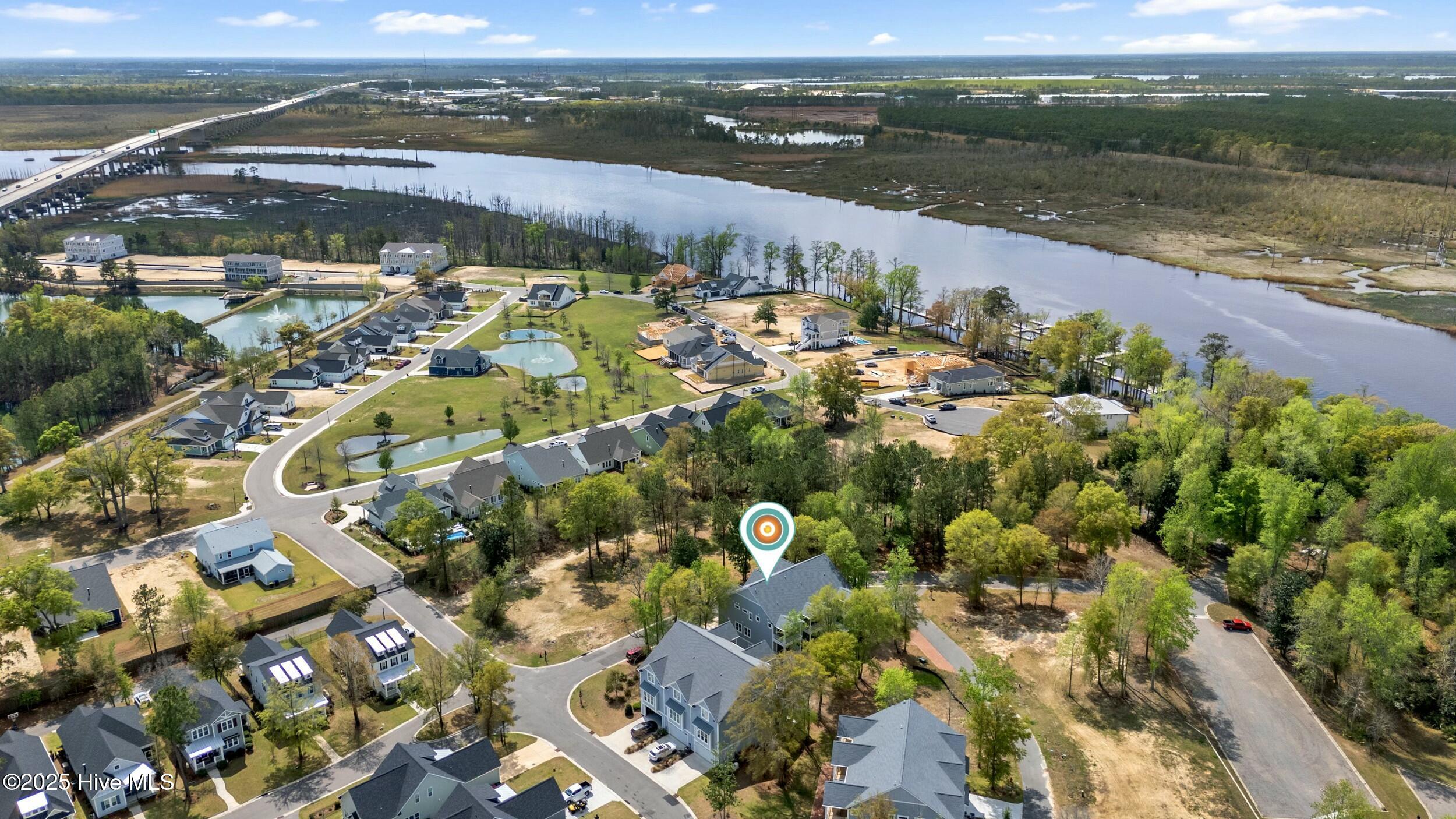 100498490 | Photo 77