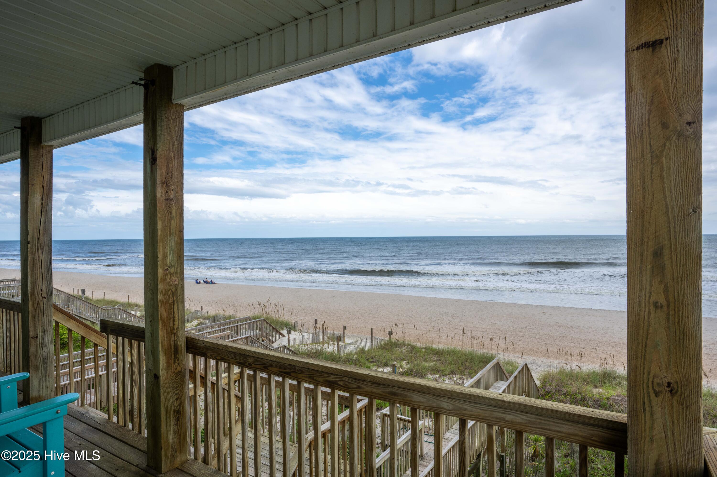 100529983 | Photo 38