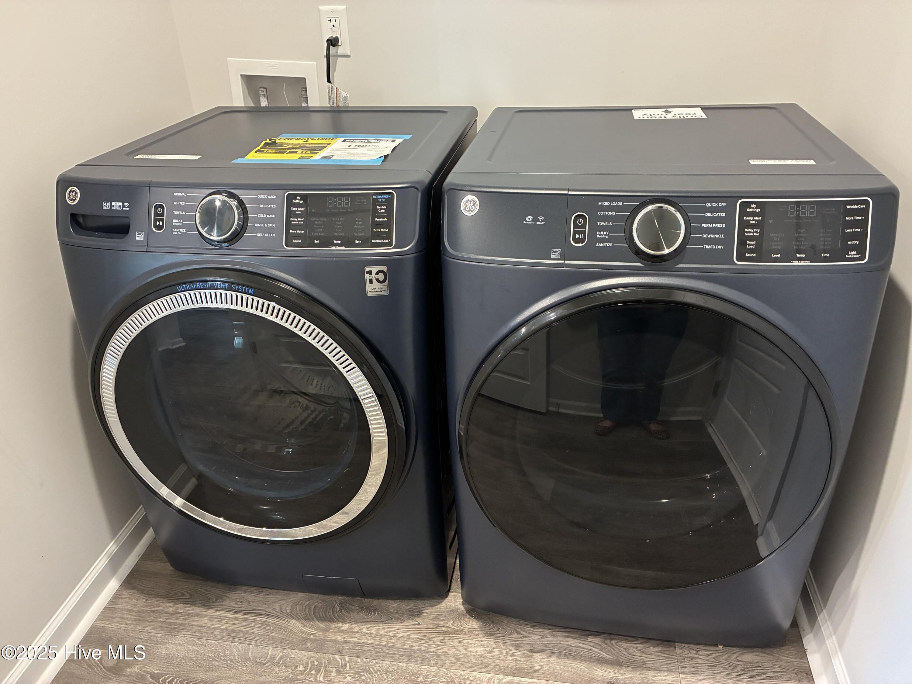 100569016 | Photo 47