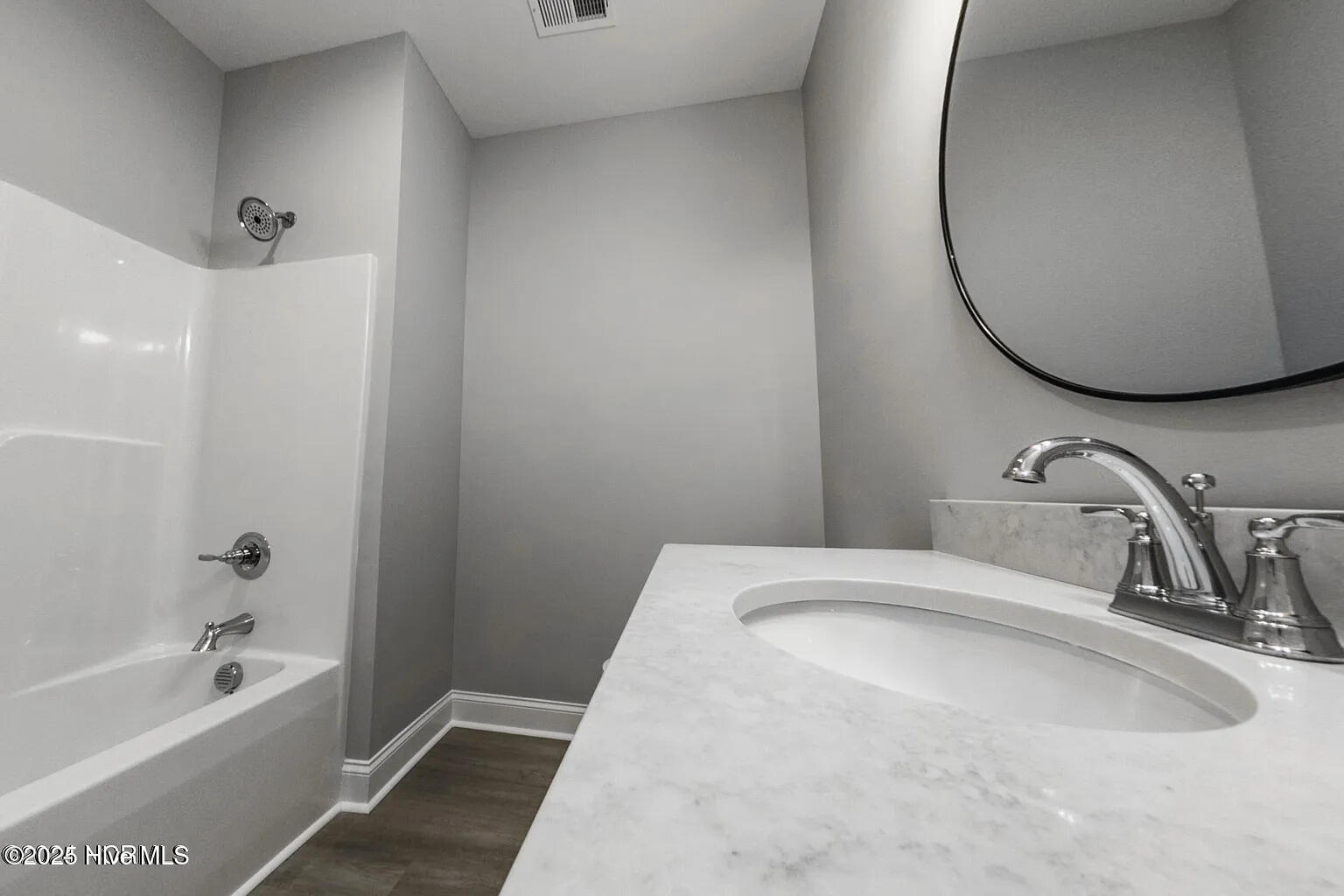 100528909 | Photo 27