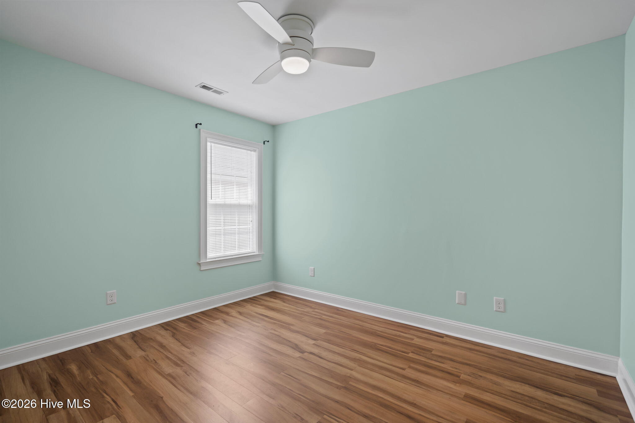 100566759 | Photo 29