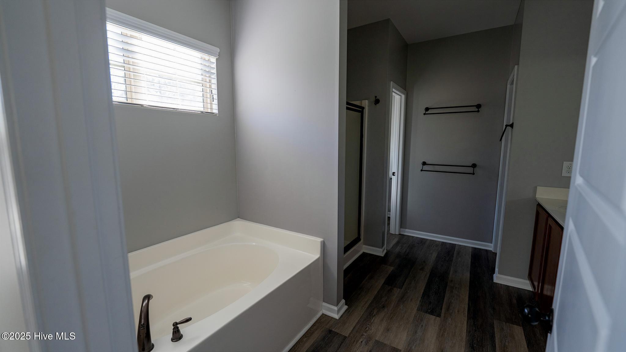 100545040 | Photo 13