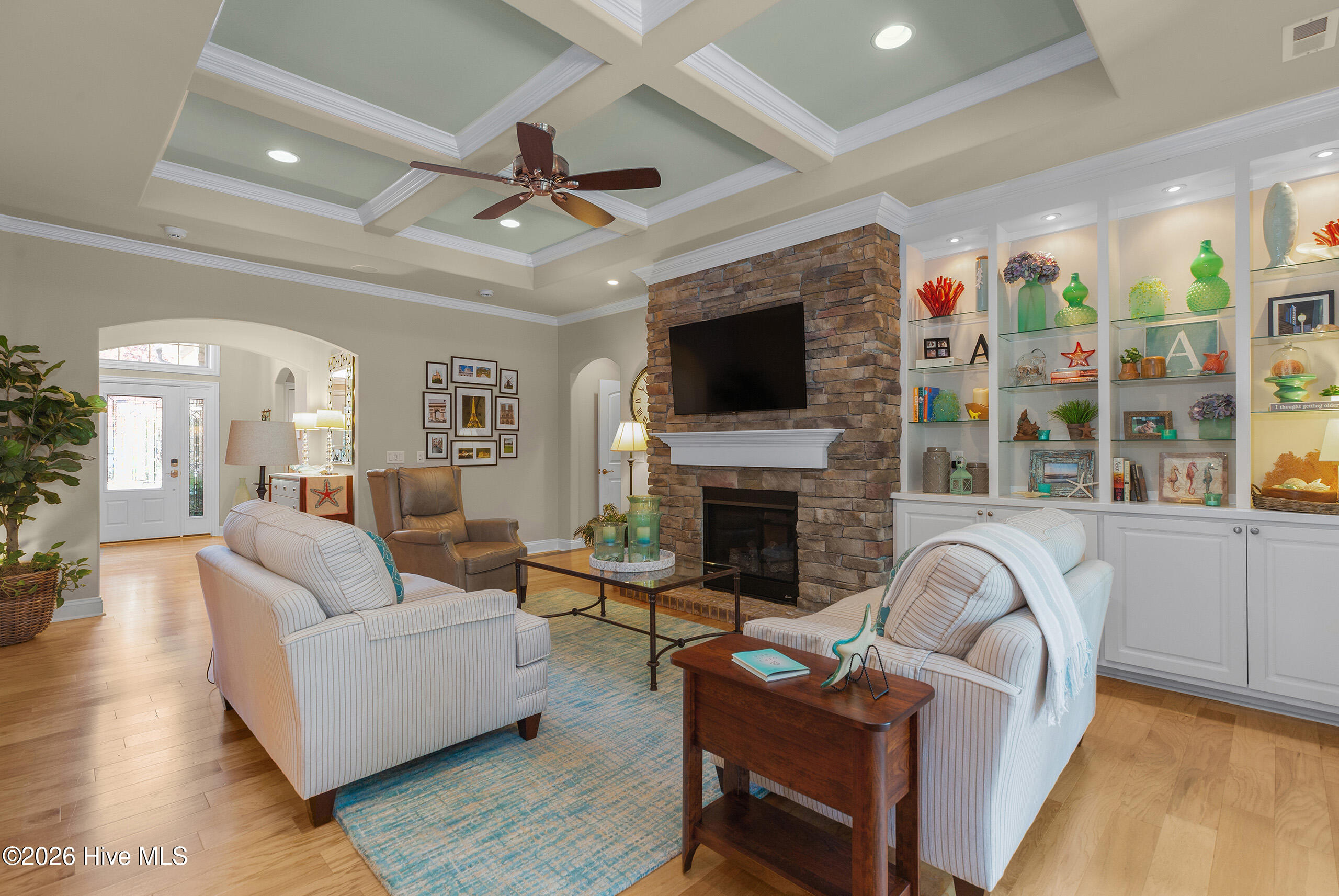 100567107 | Photo 11