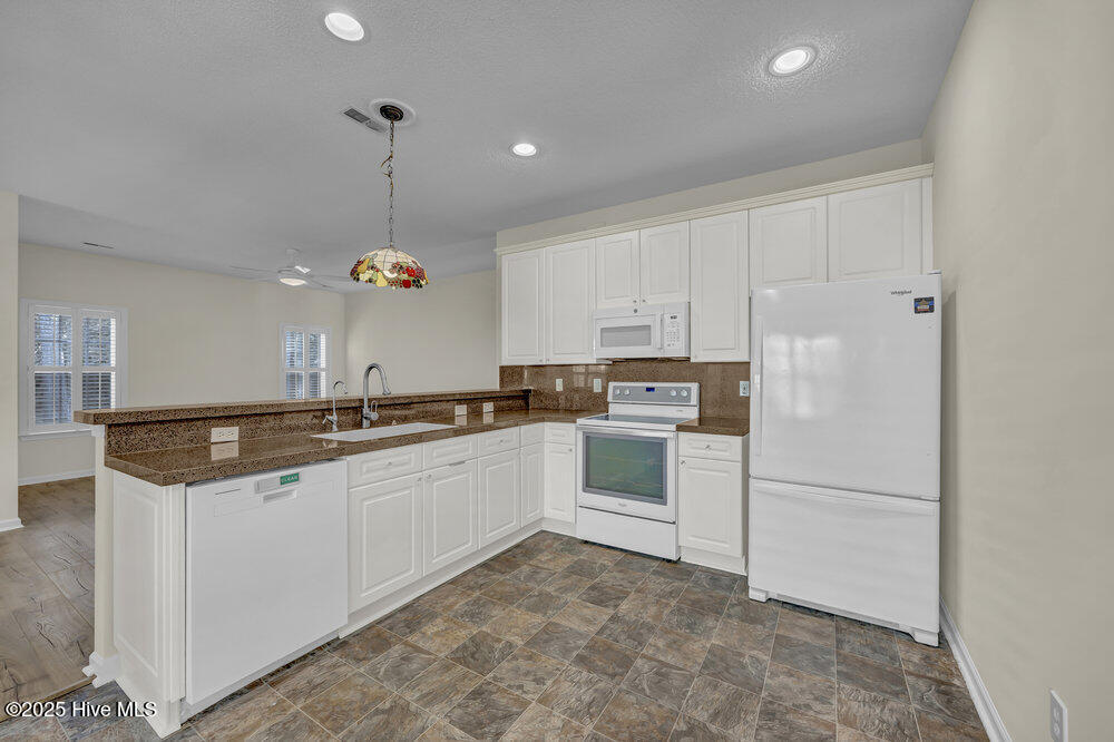 1042 Maplechase Drive SE, Leland, NC 28451 – photo 4: 008_img_6807_320
