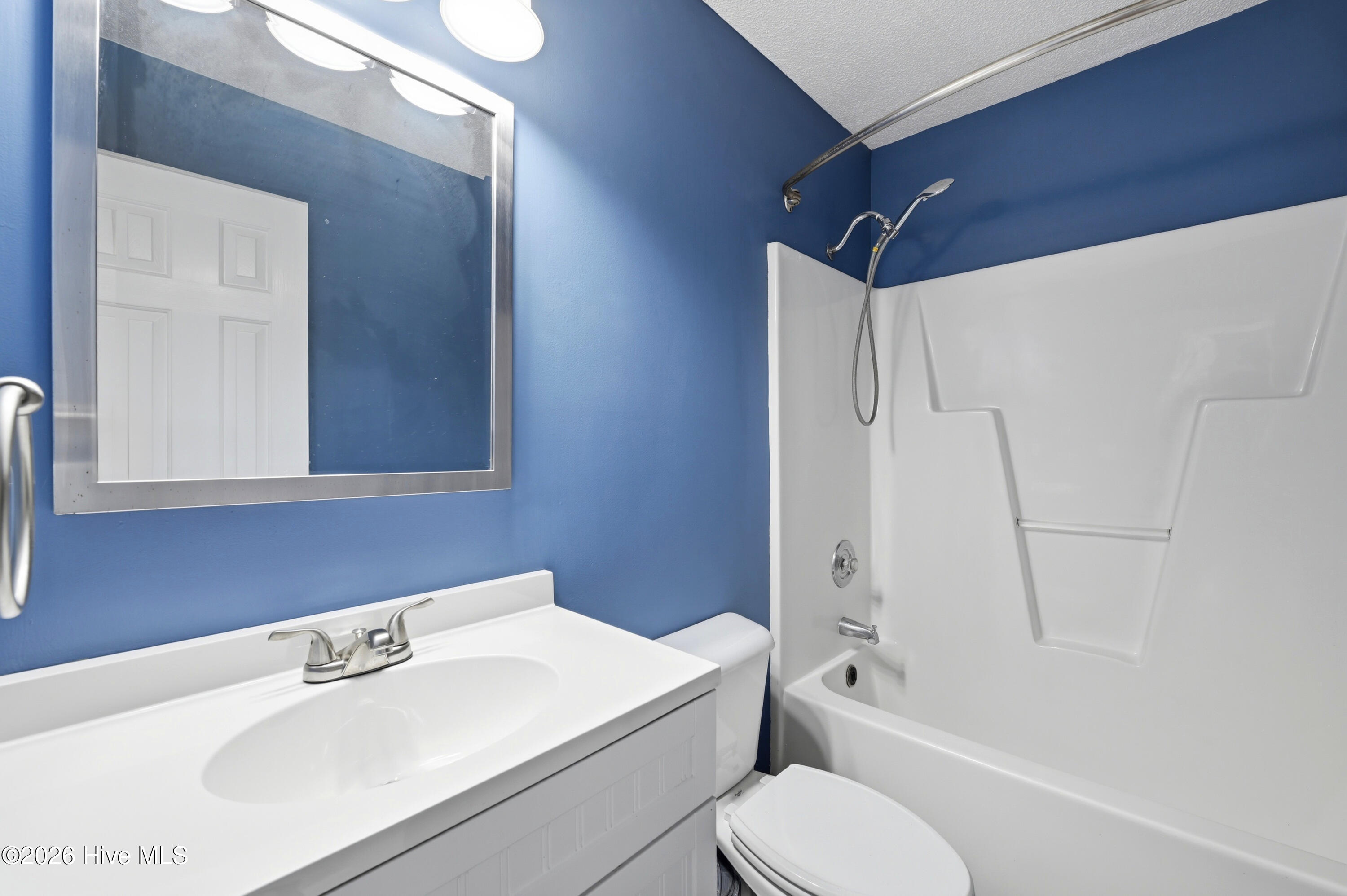 100564031 | Photo 23