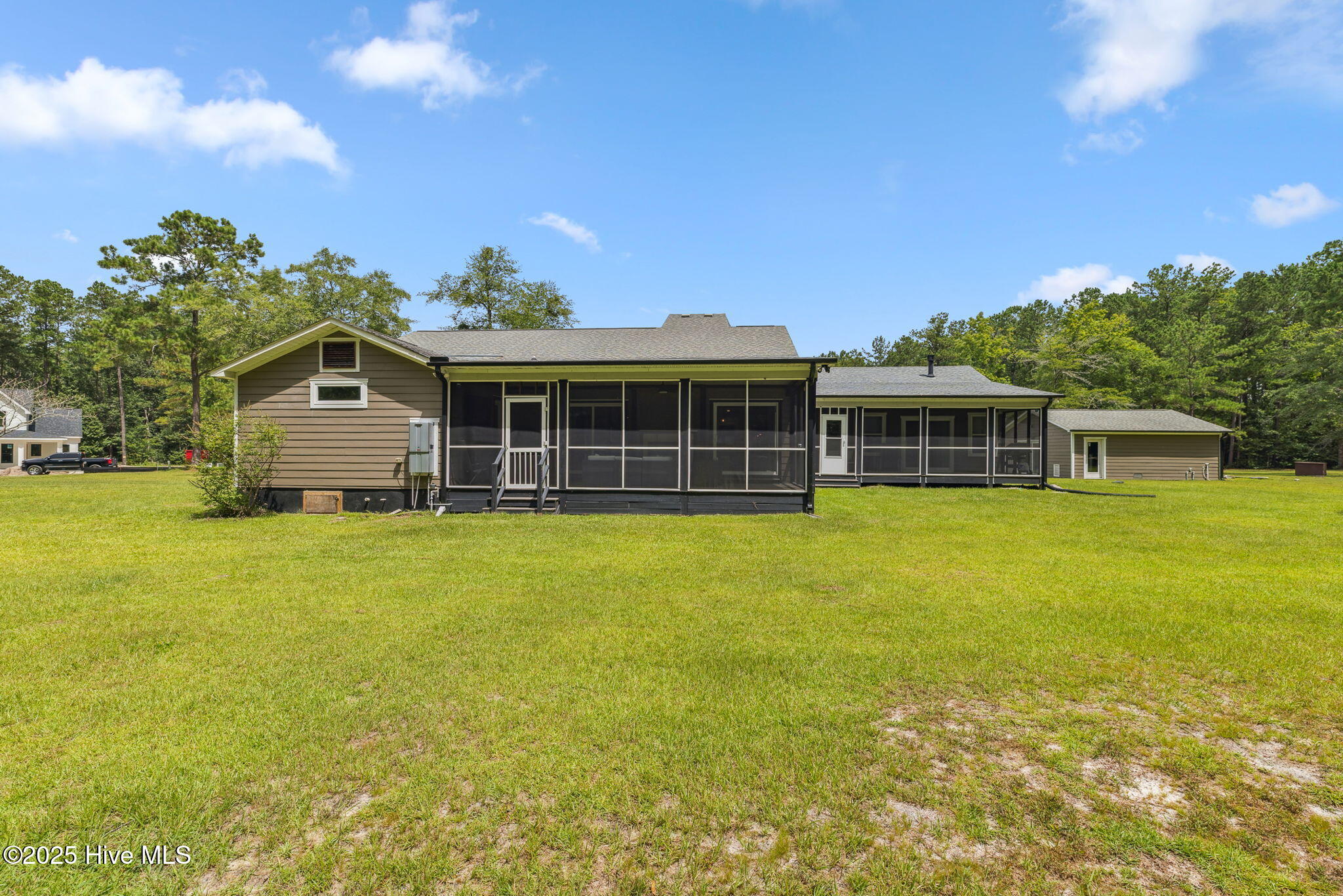 100520398 | Photo 54