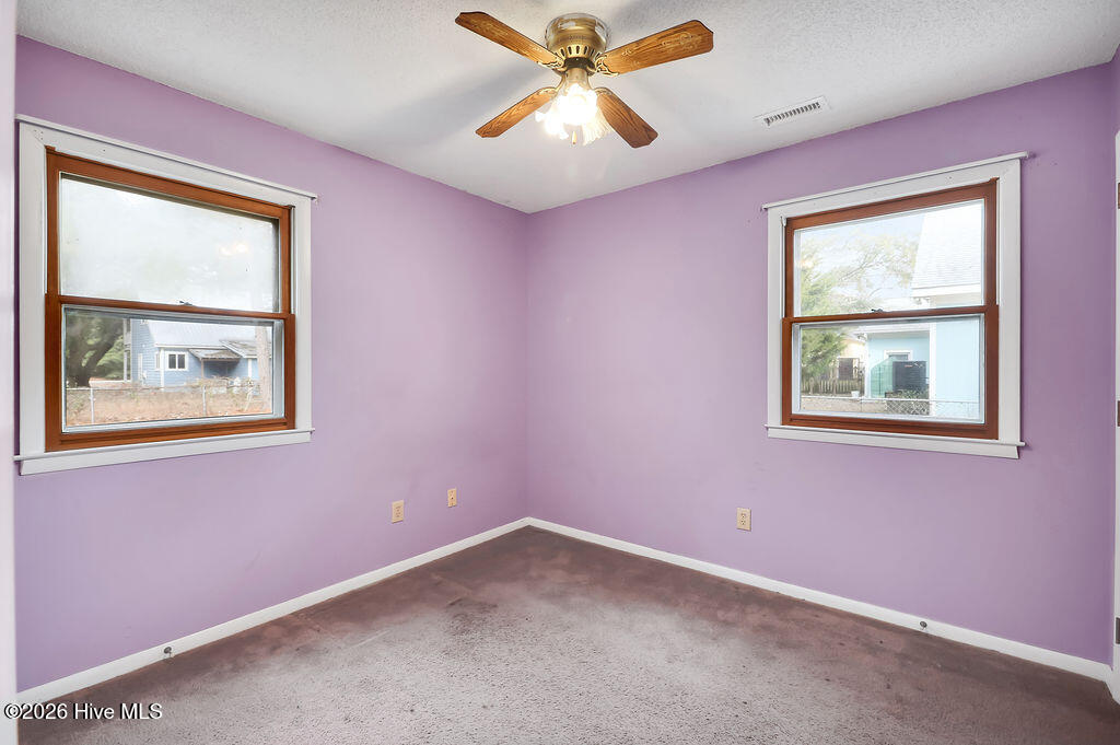 100555610 | Photo 11