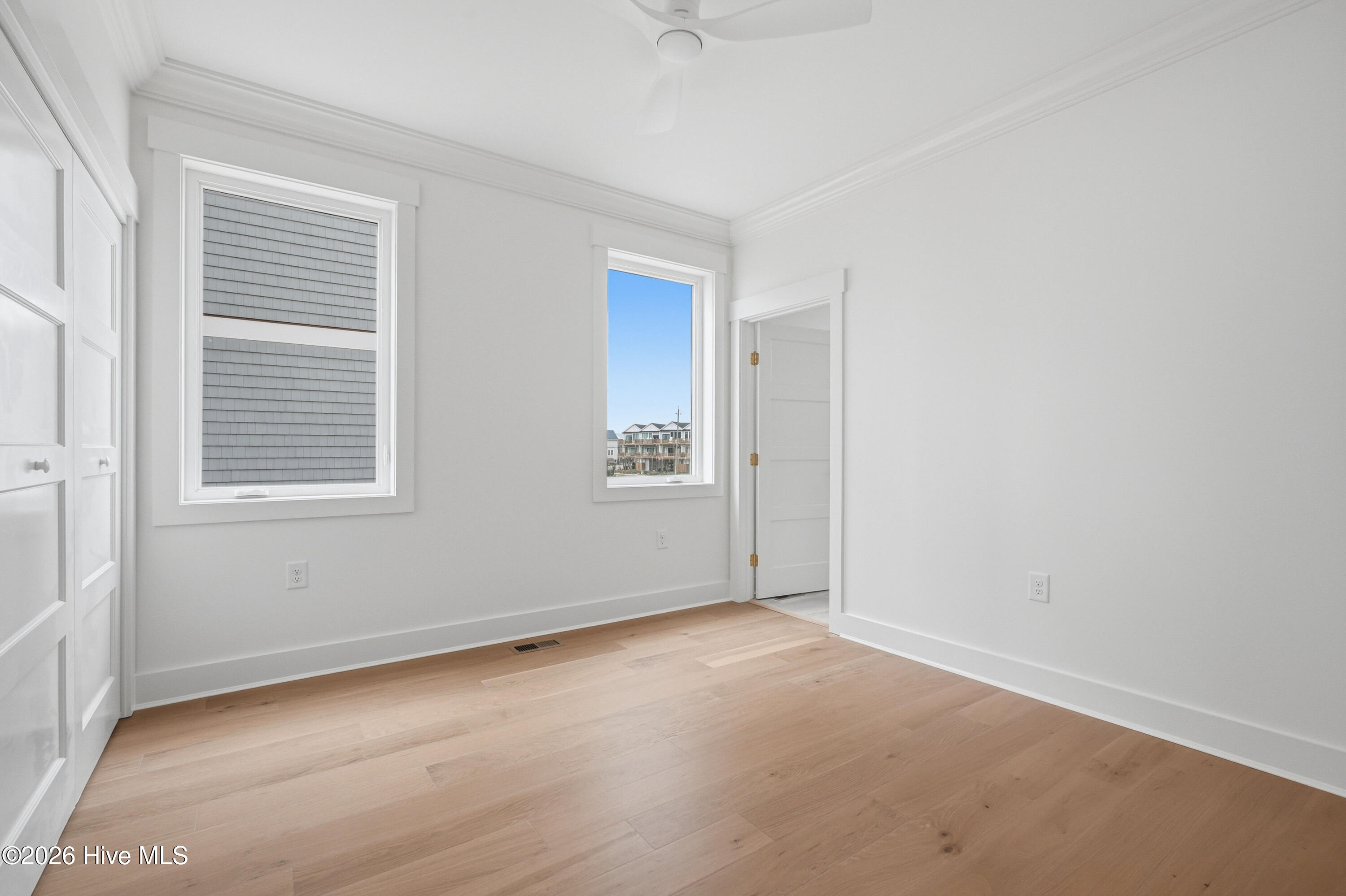 100508019 | Photo 41