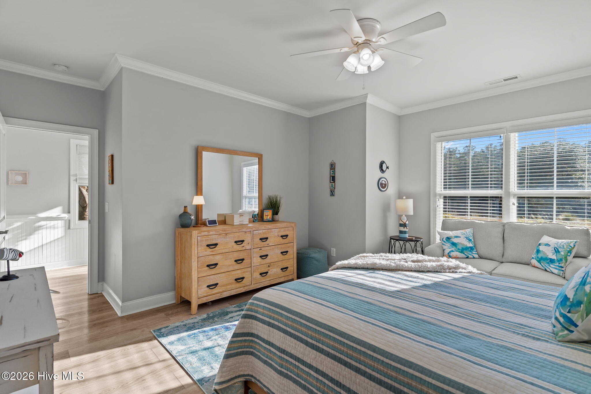 100547580 | Photo 24