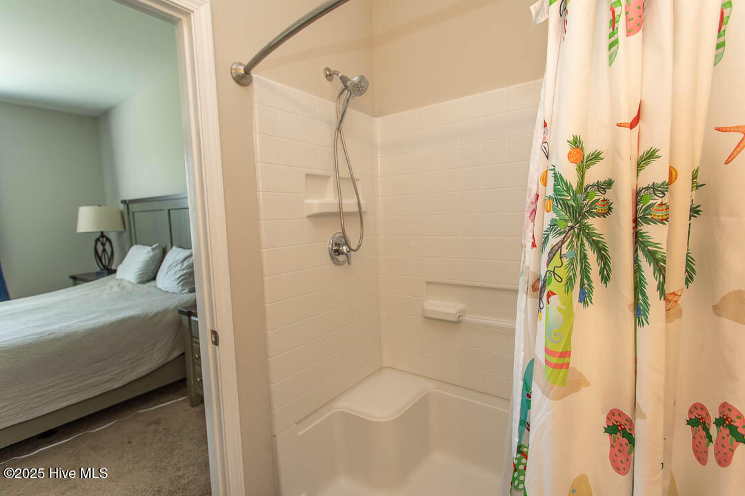 100529598 | Photo 23