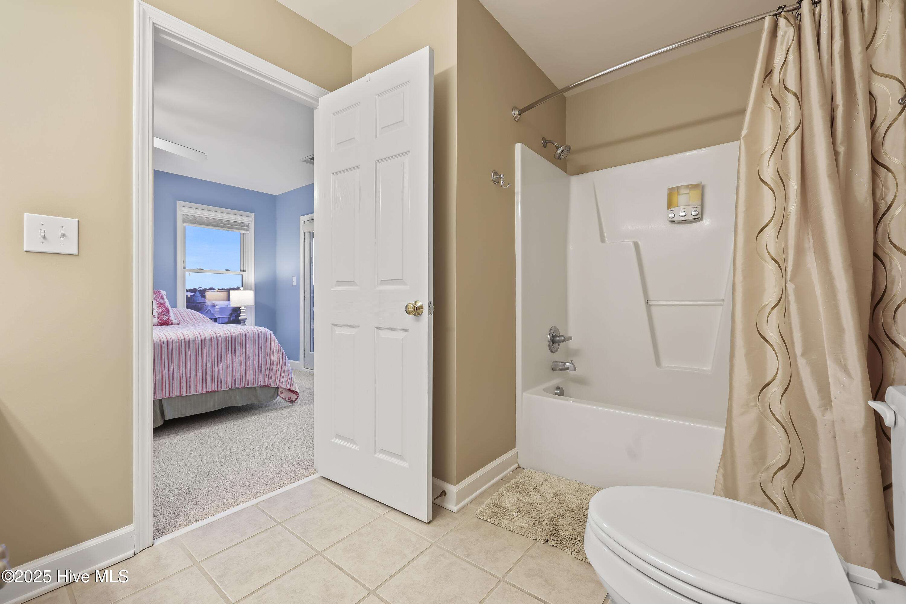 100495853 | Photo 33