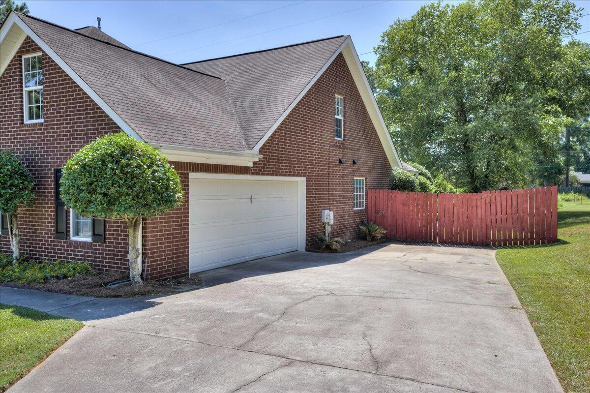 4885 Rolling Hill Road