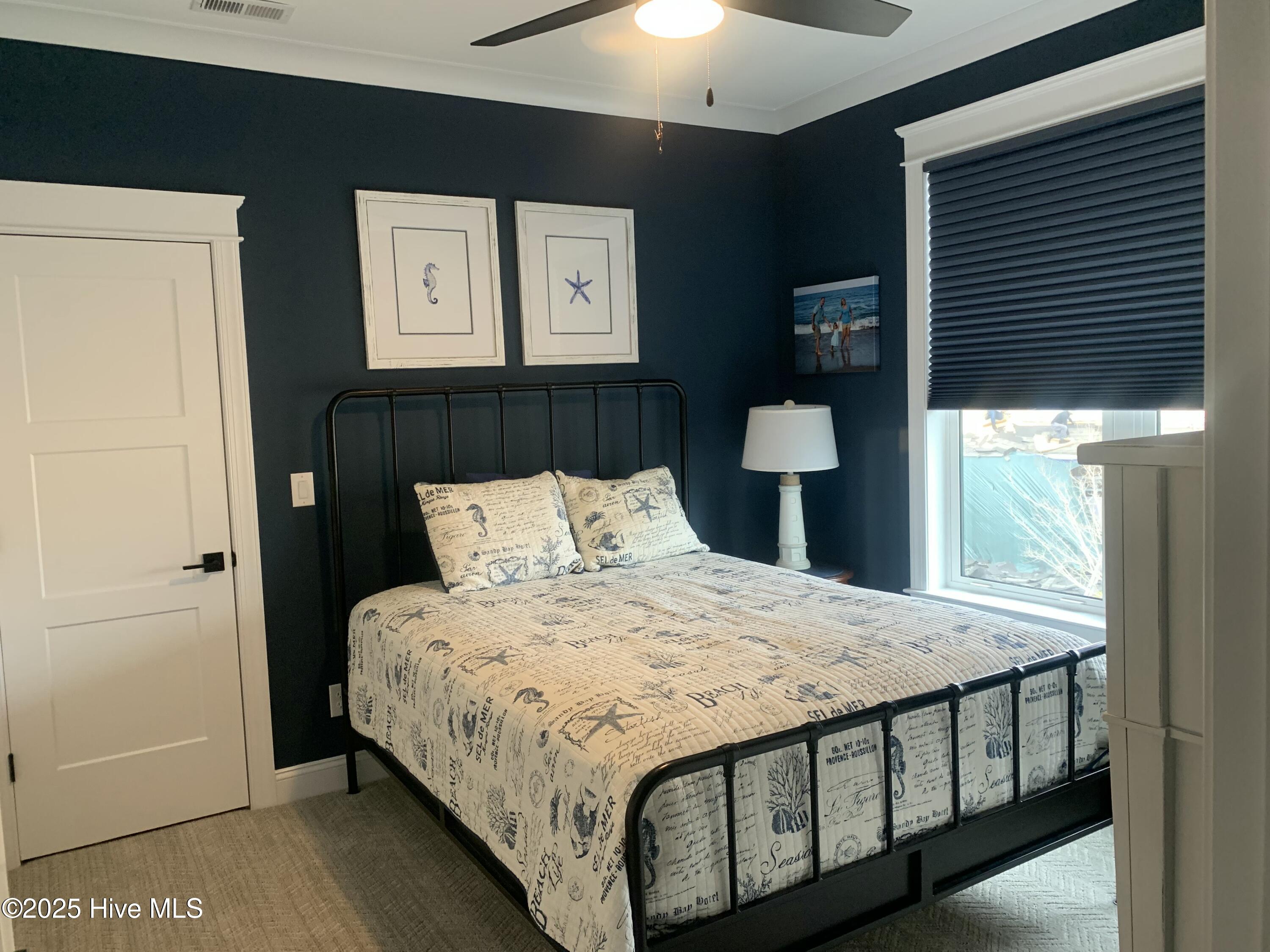 100547698 | Photo 43