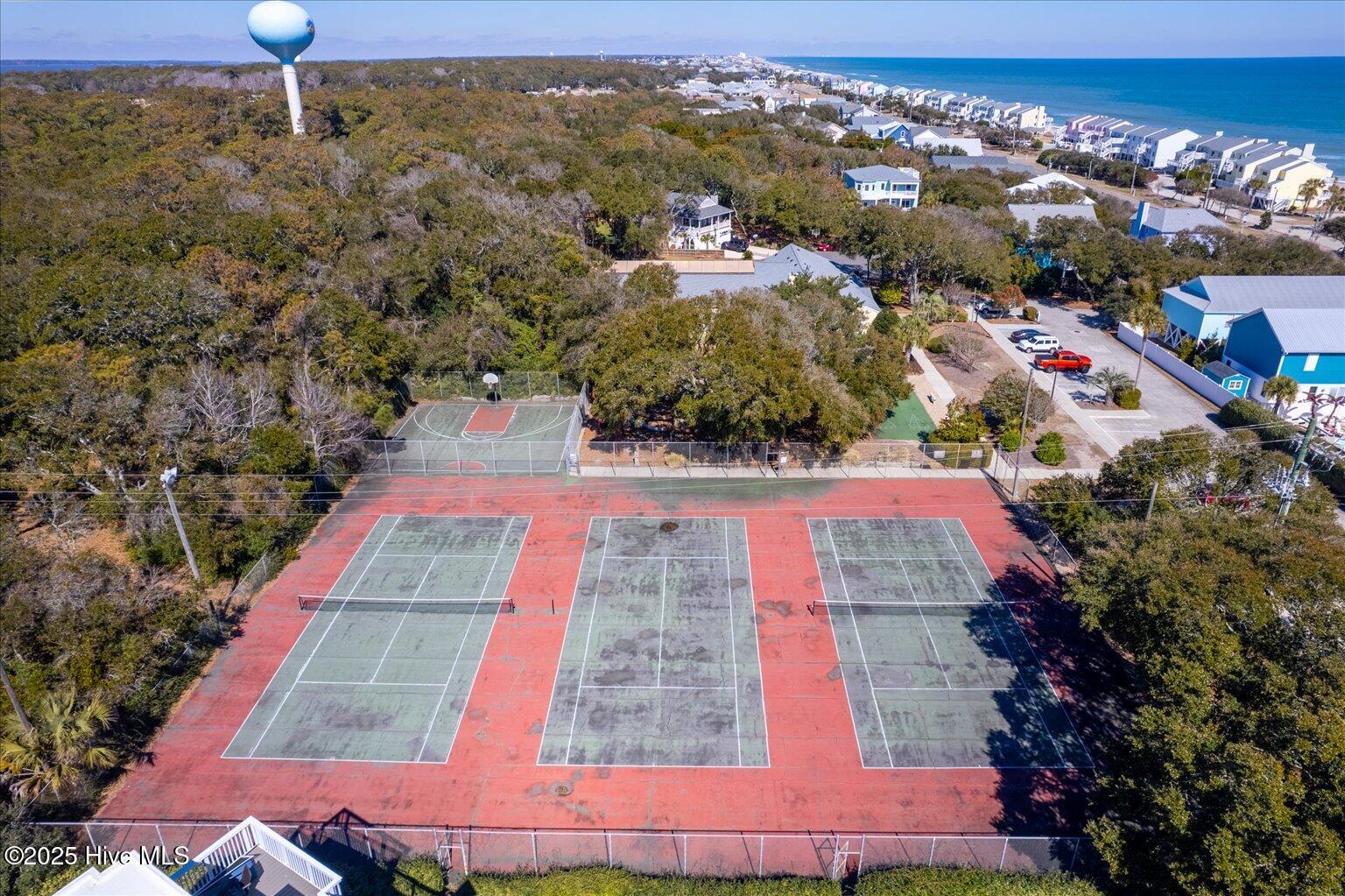 100490707 | Photo 49