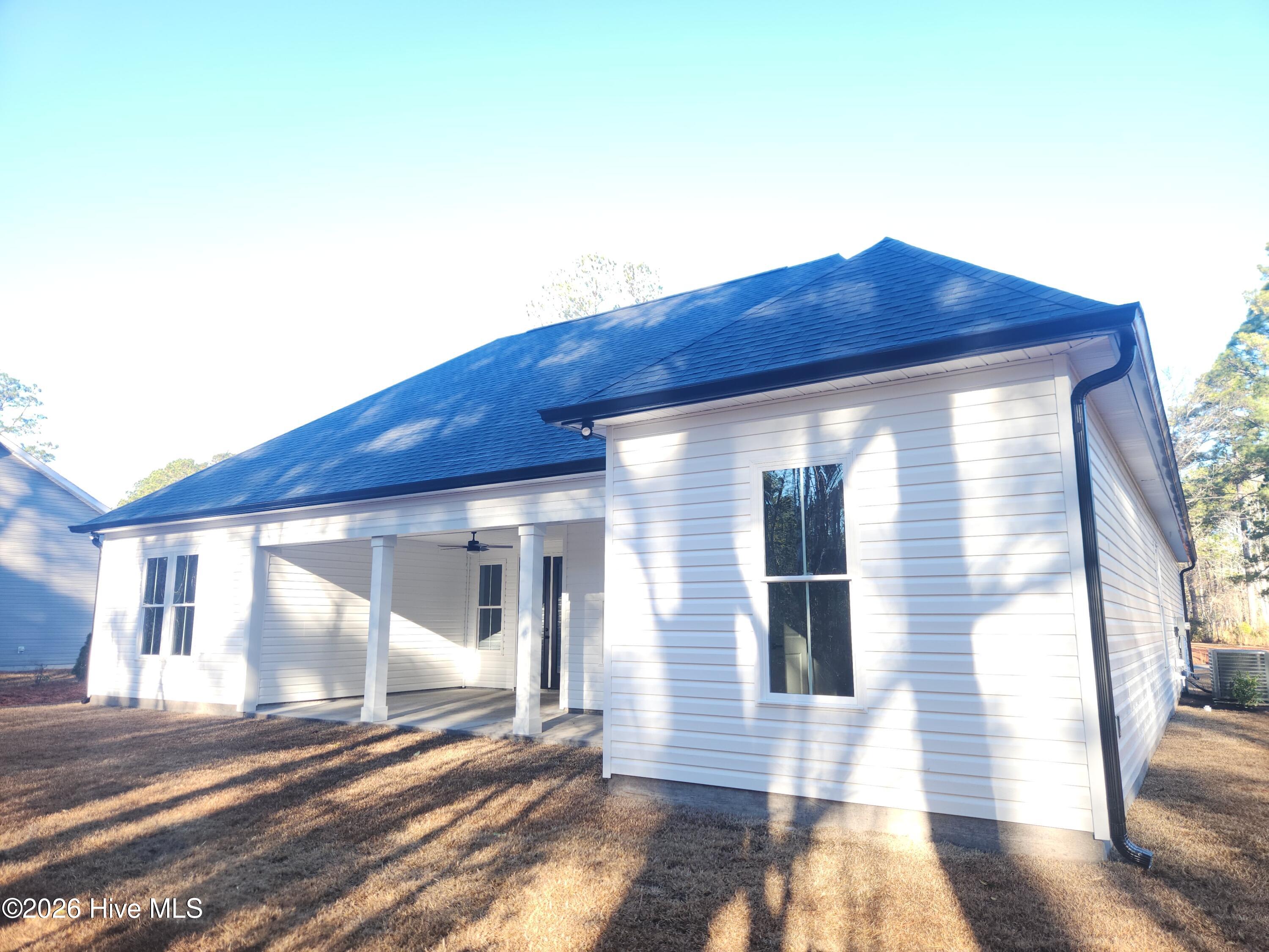 100554103 | Photo 42