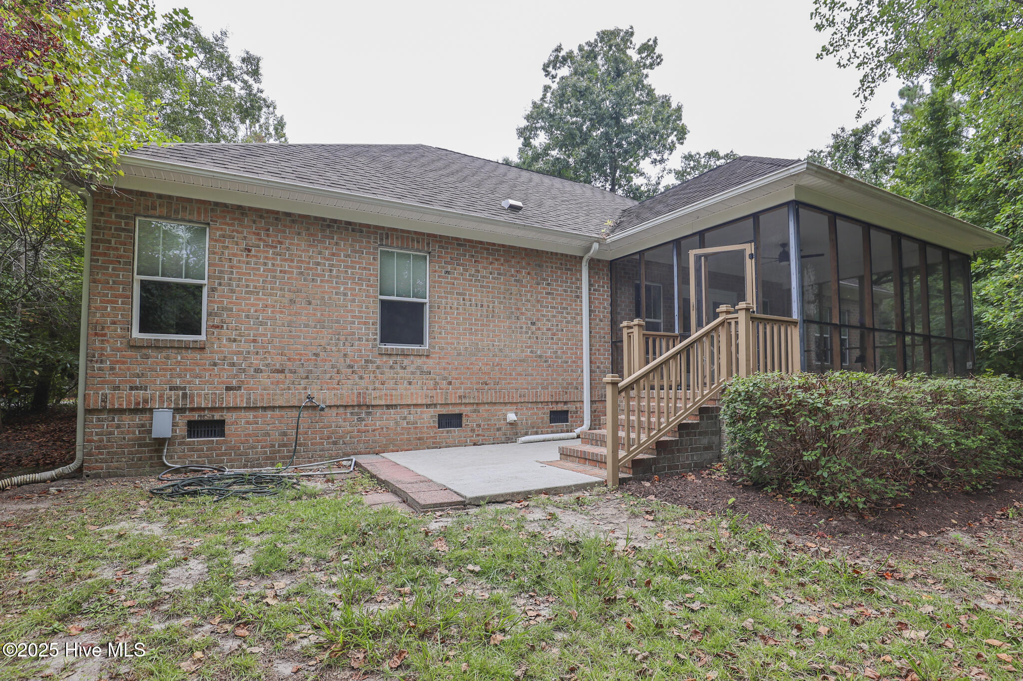 100530782 | Photo 55