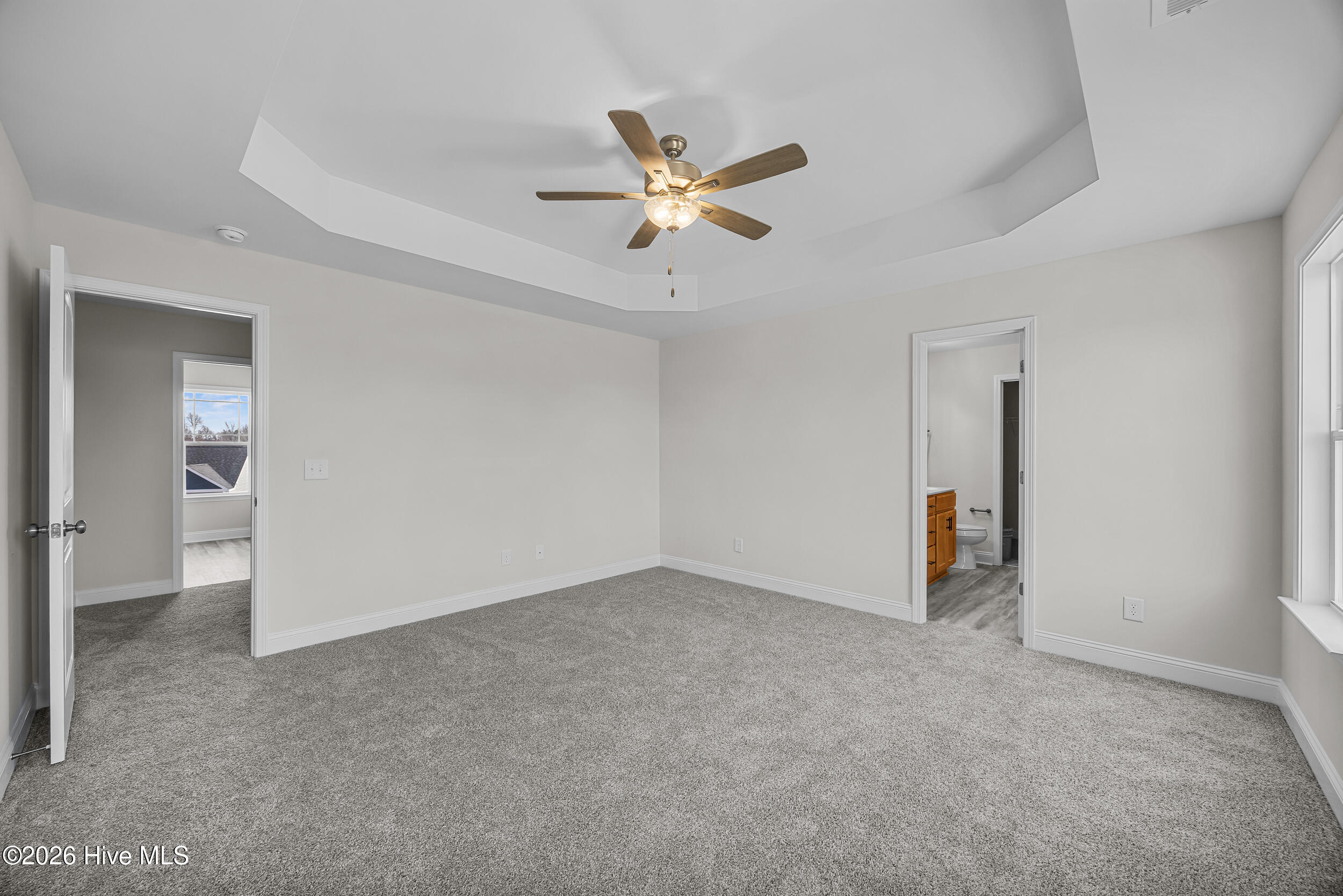 100552403 | Photo 21