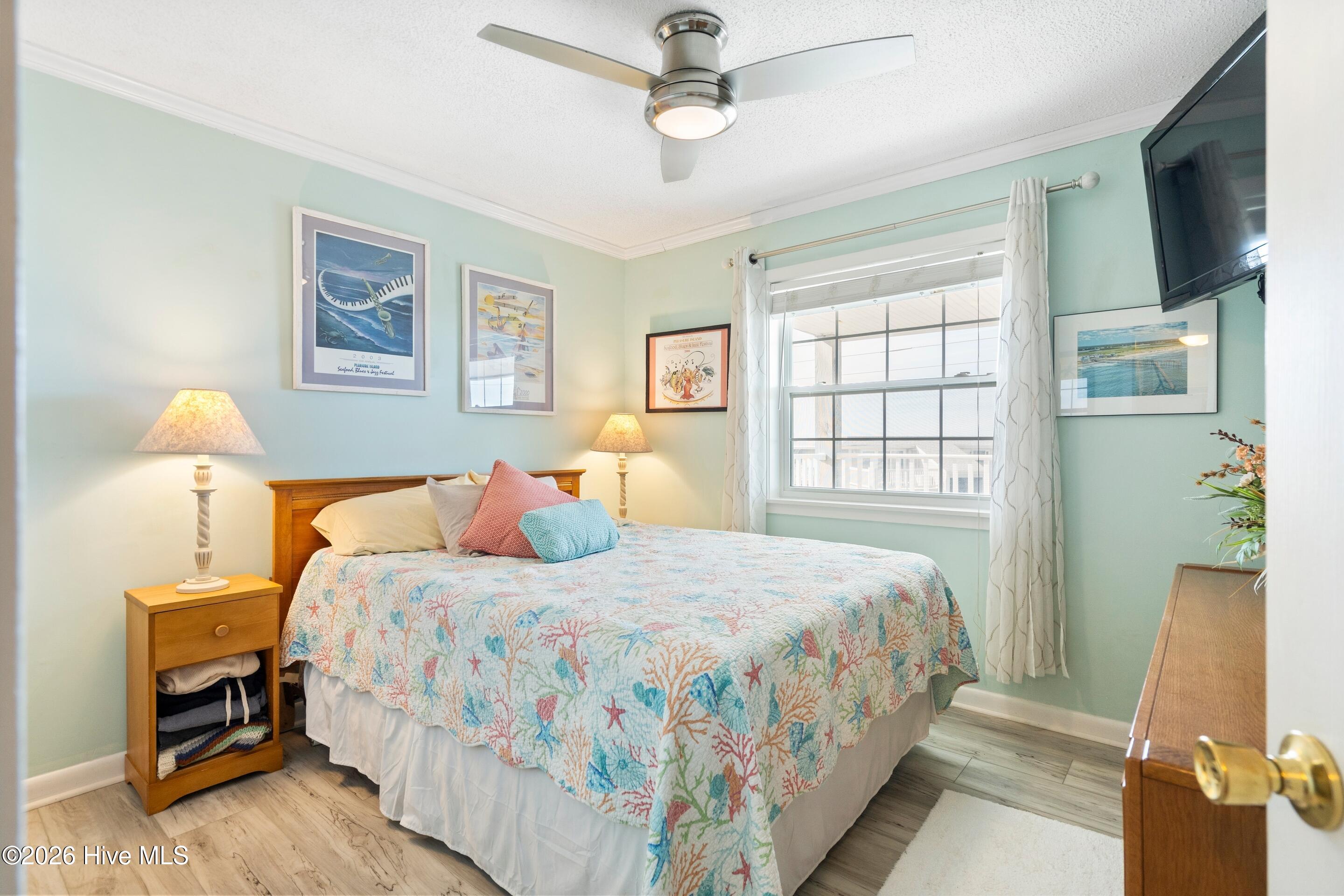 100549000 | Photo 28