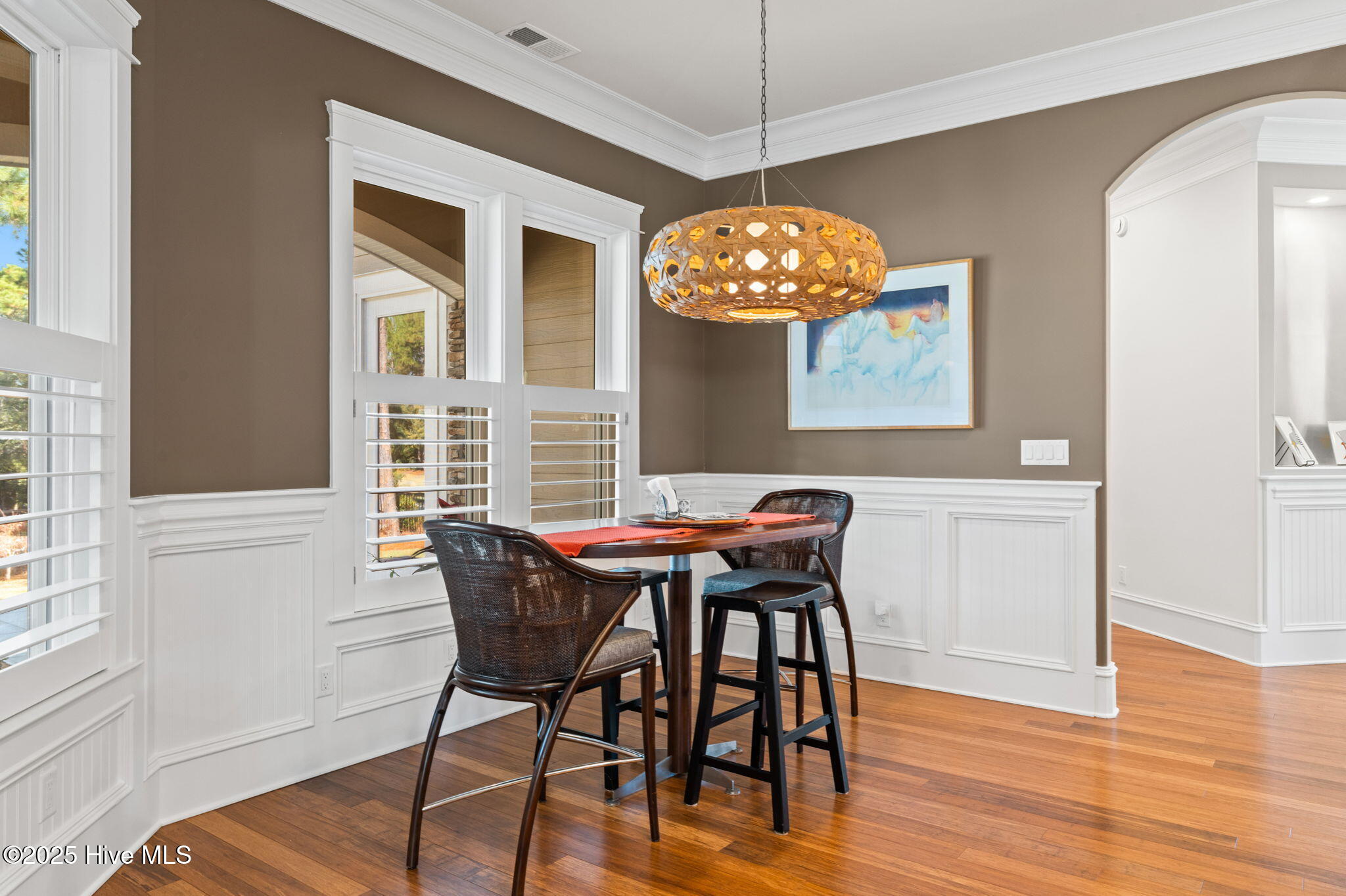 100540302 | Photo 24