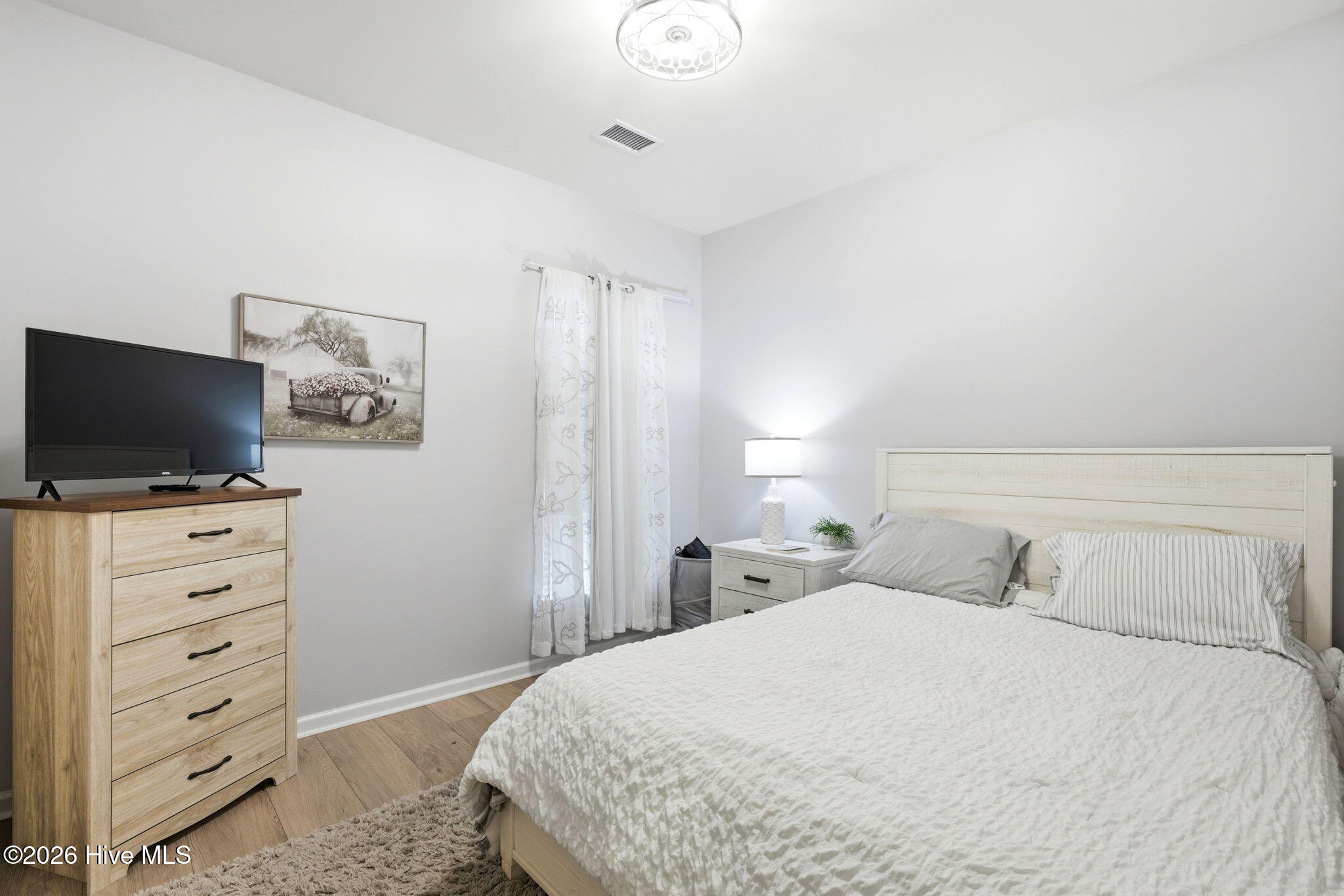 100558549 | Photo 13