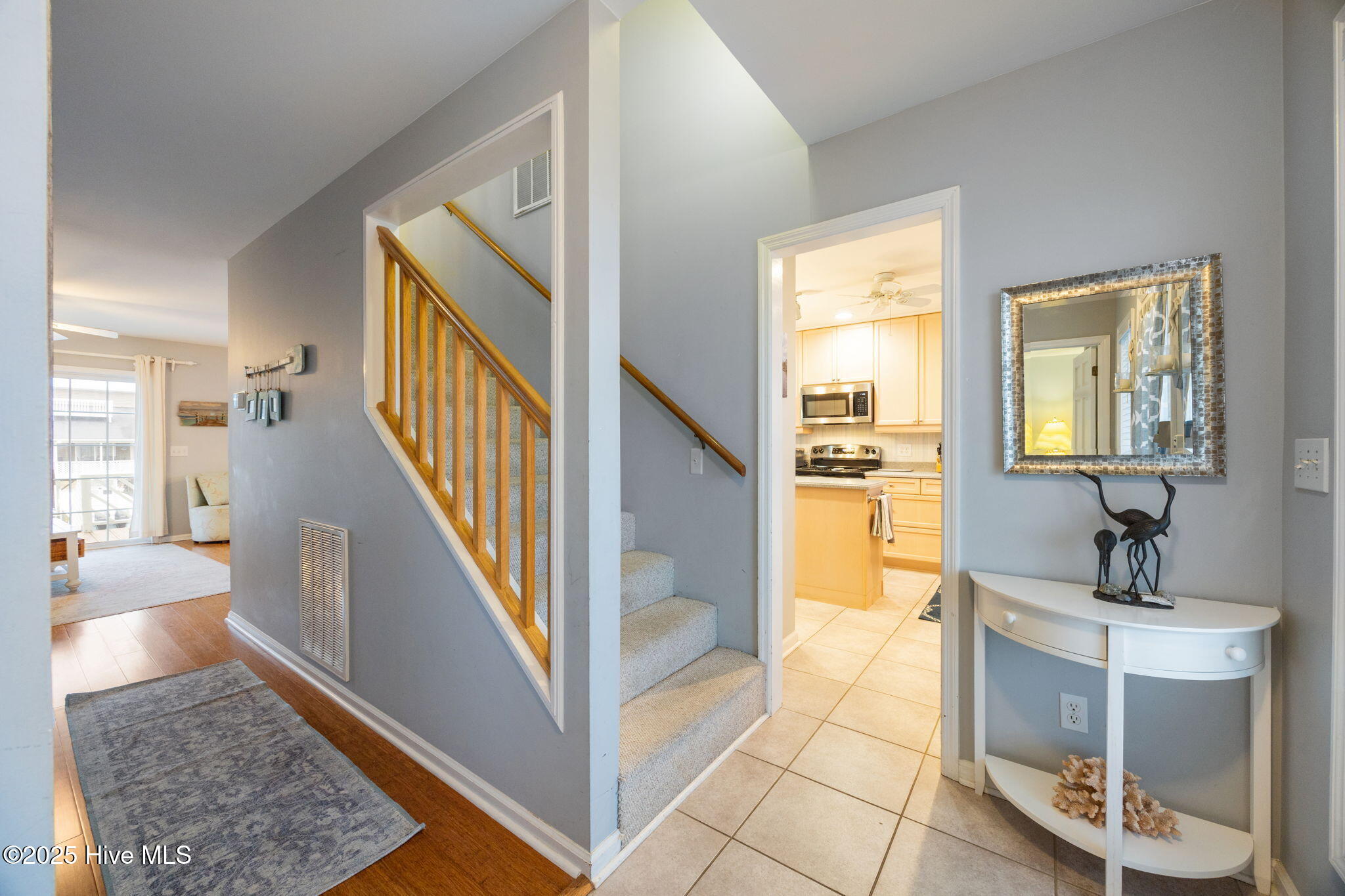 100567409 | Photo 29