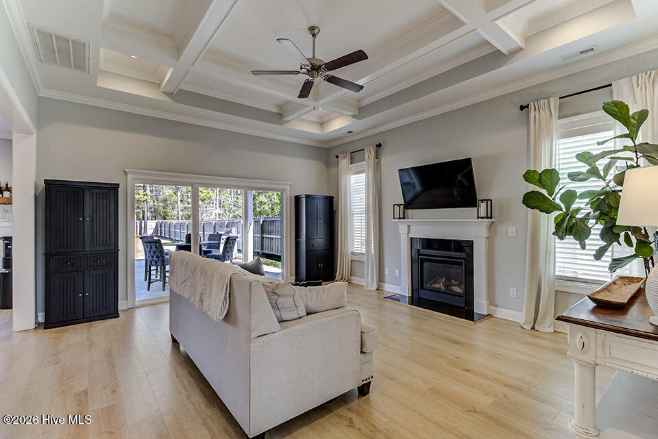 100554310 | Photo 20