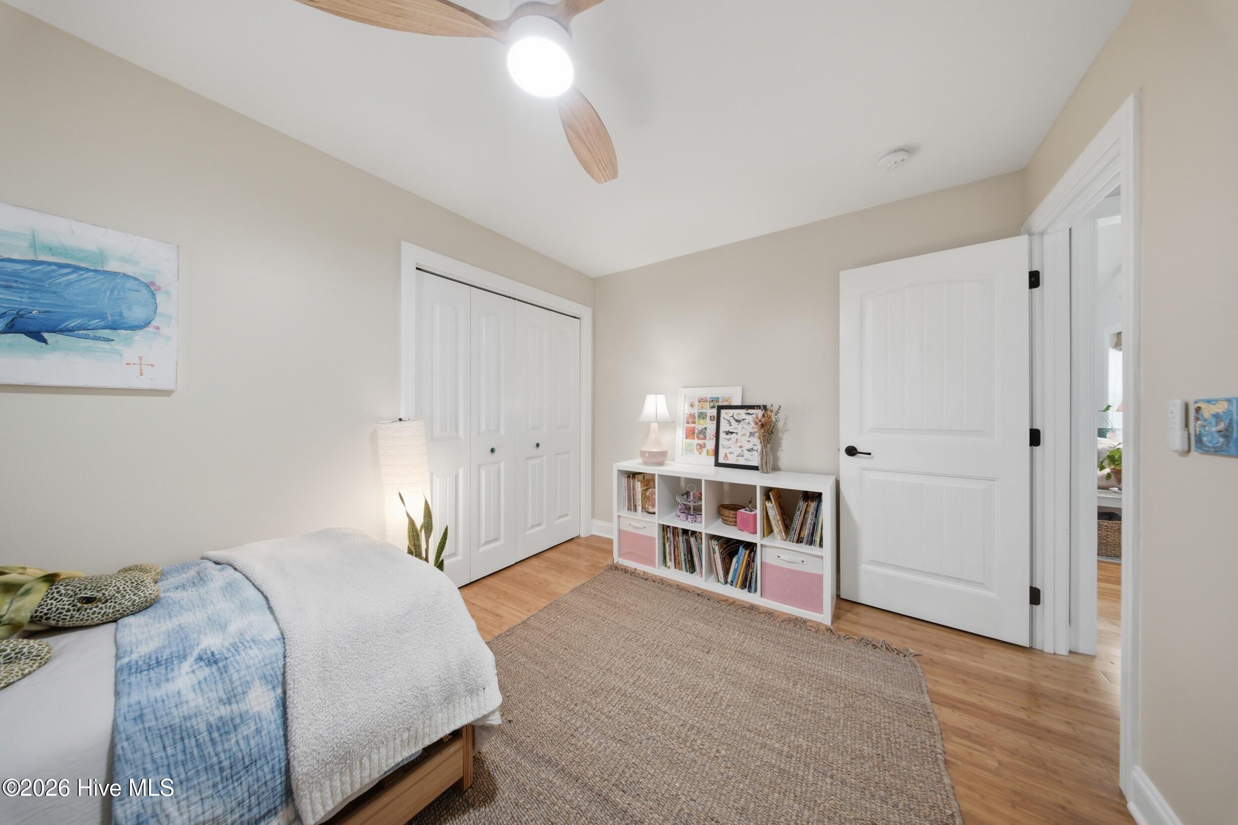 100561155 | Photo 55