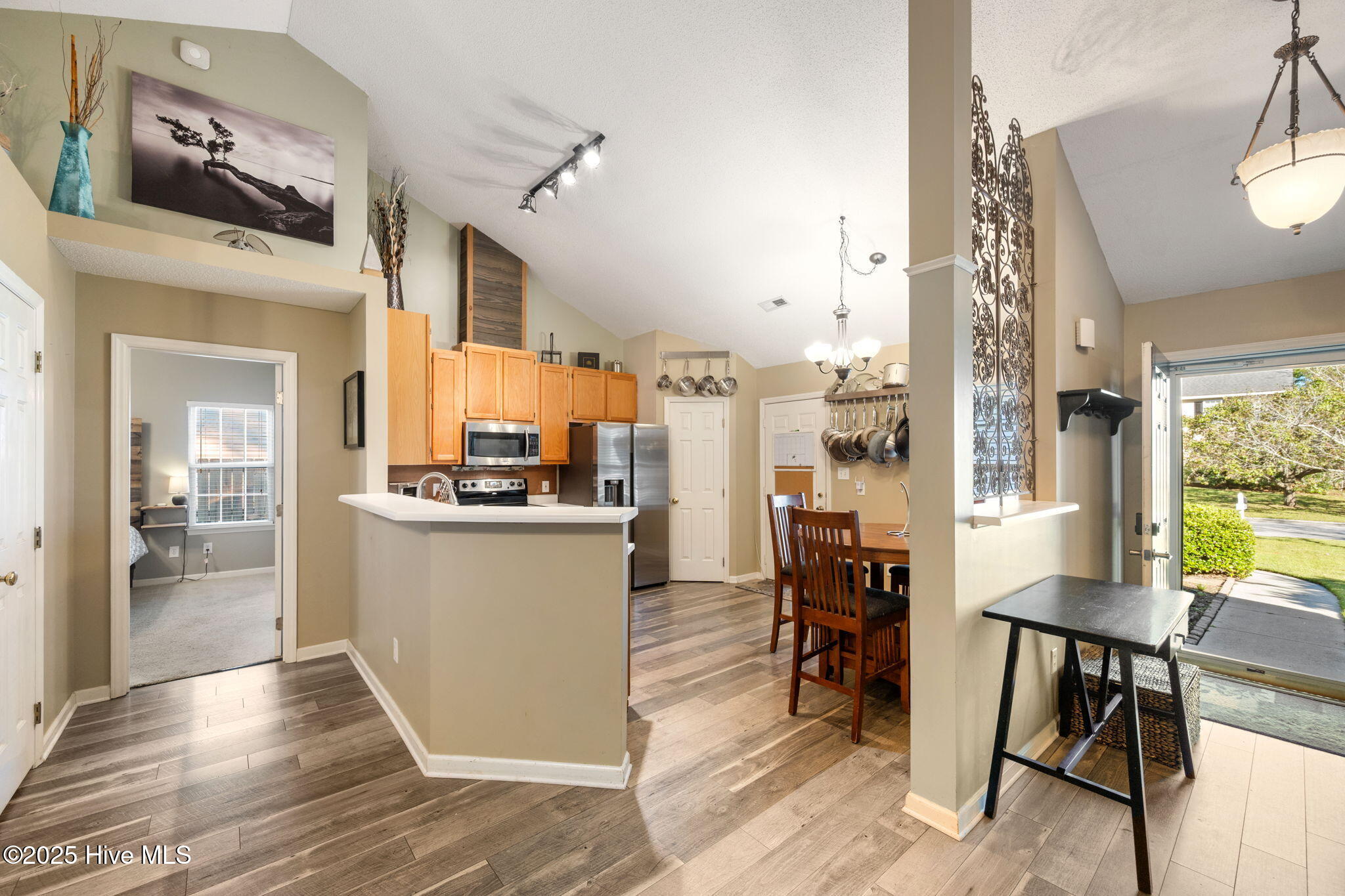 4912 Split Rail Drive, Wilmington, NC 28412 – photo 9: 10-web-or-mls-Kitchen