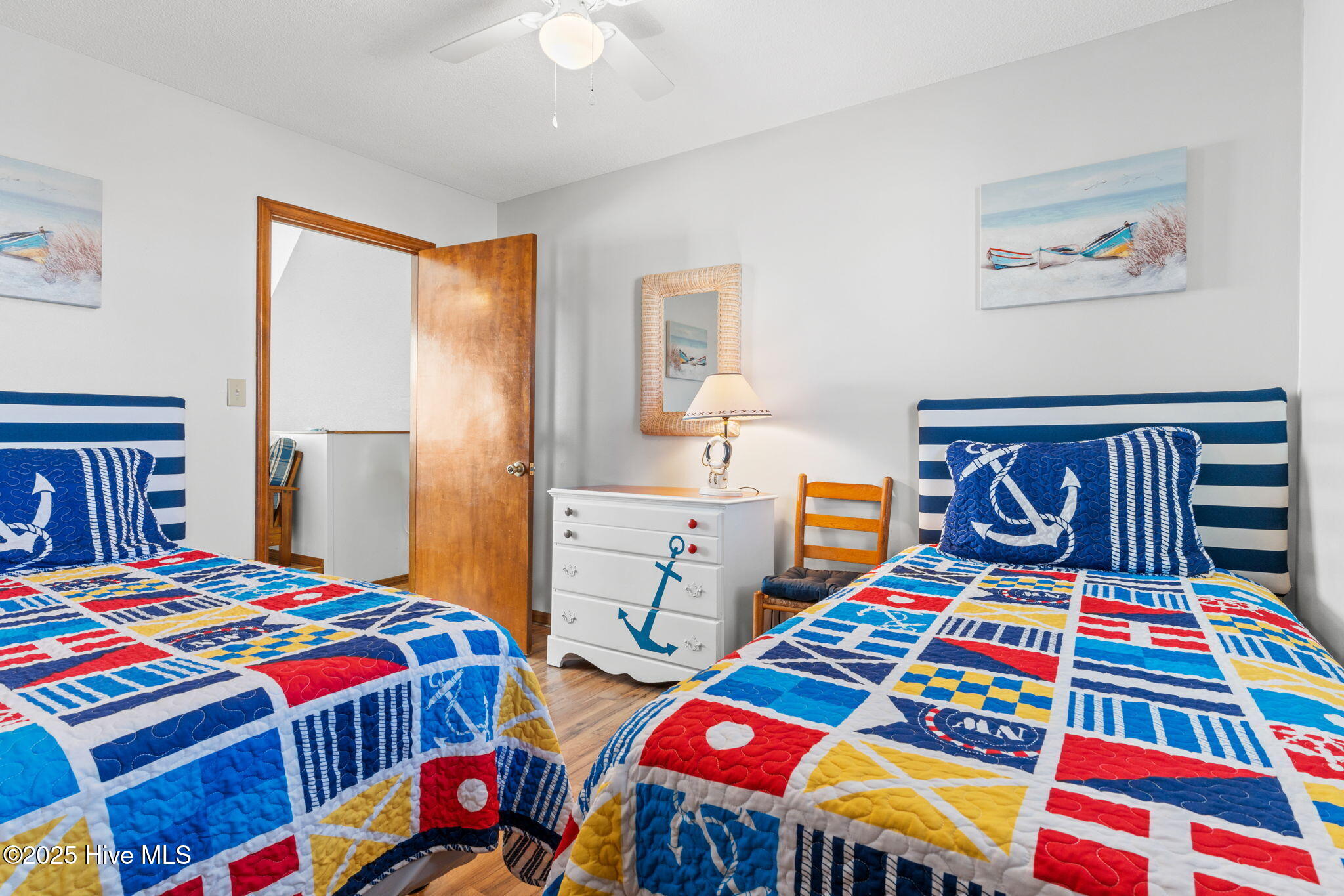 100540487 | Photo 55