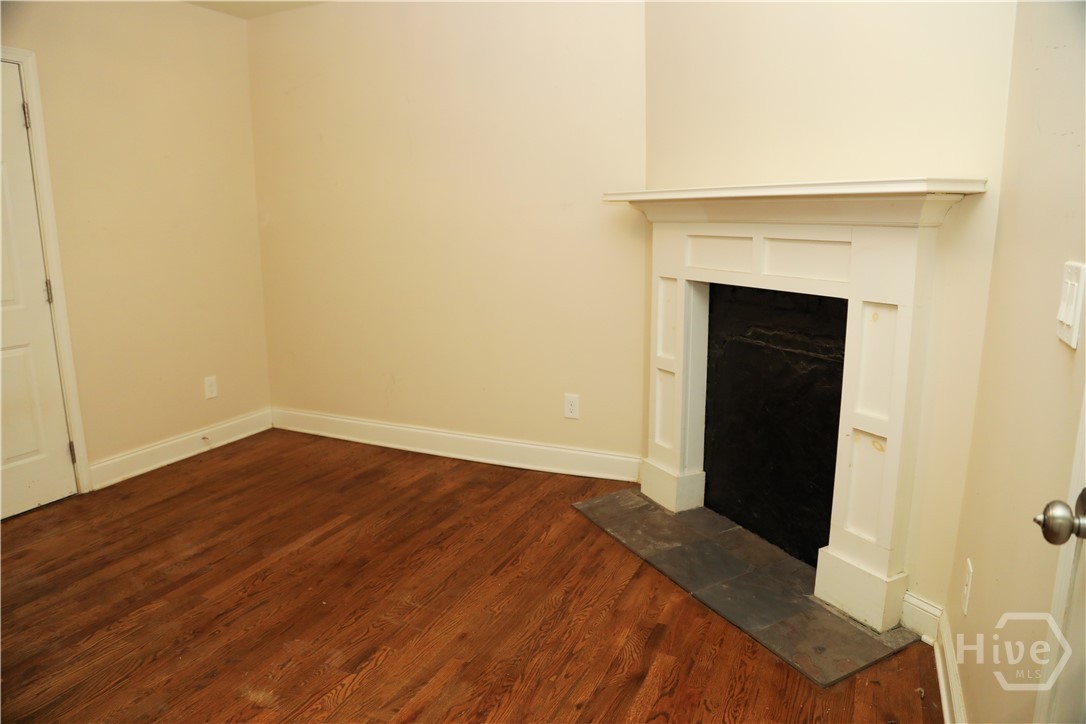 1398 Hancock Avenue W