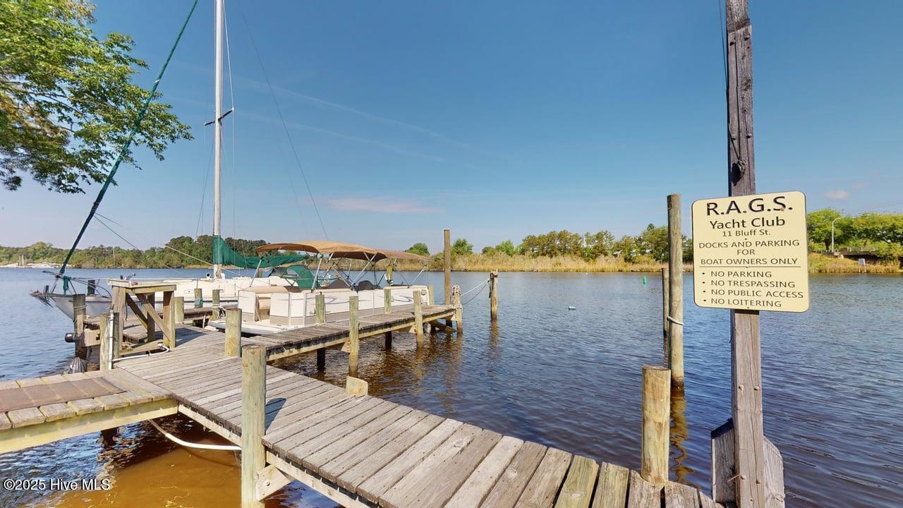 100502870 | Photo 14