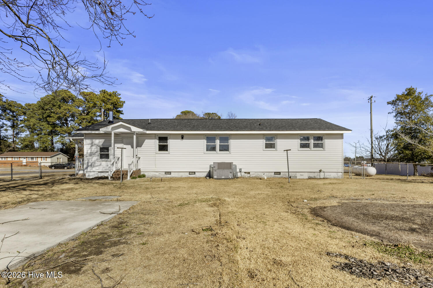 100560778 | Photo 33