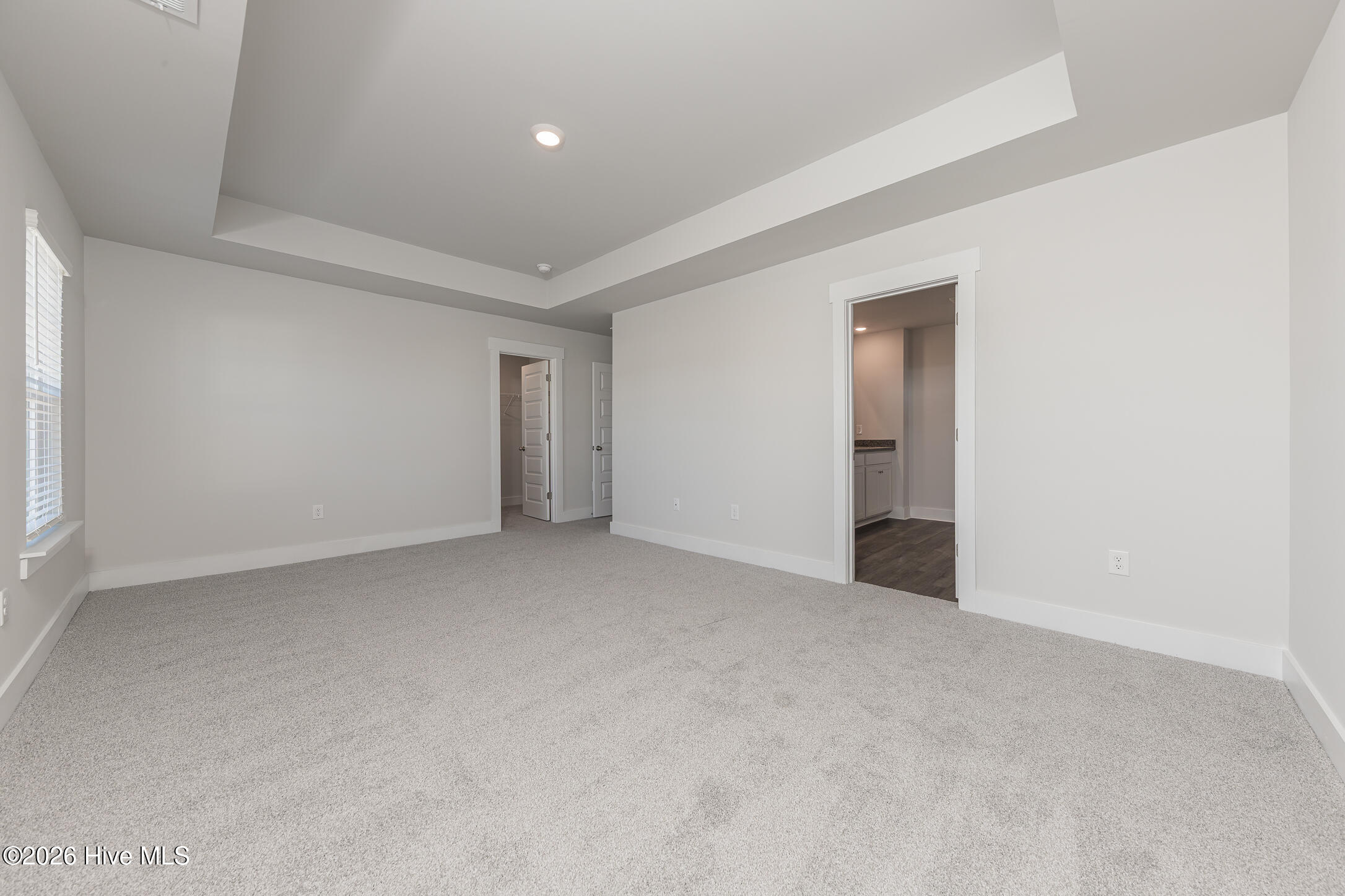 100547064 | Photo 12