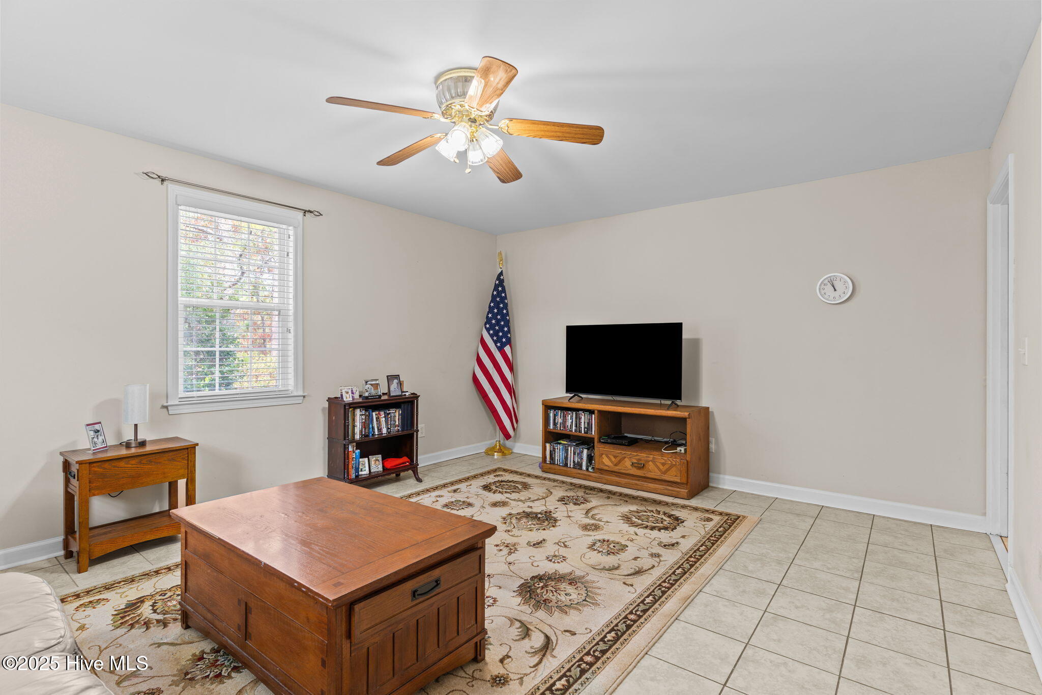 100543111 | Photo 55