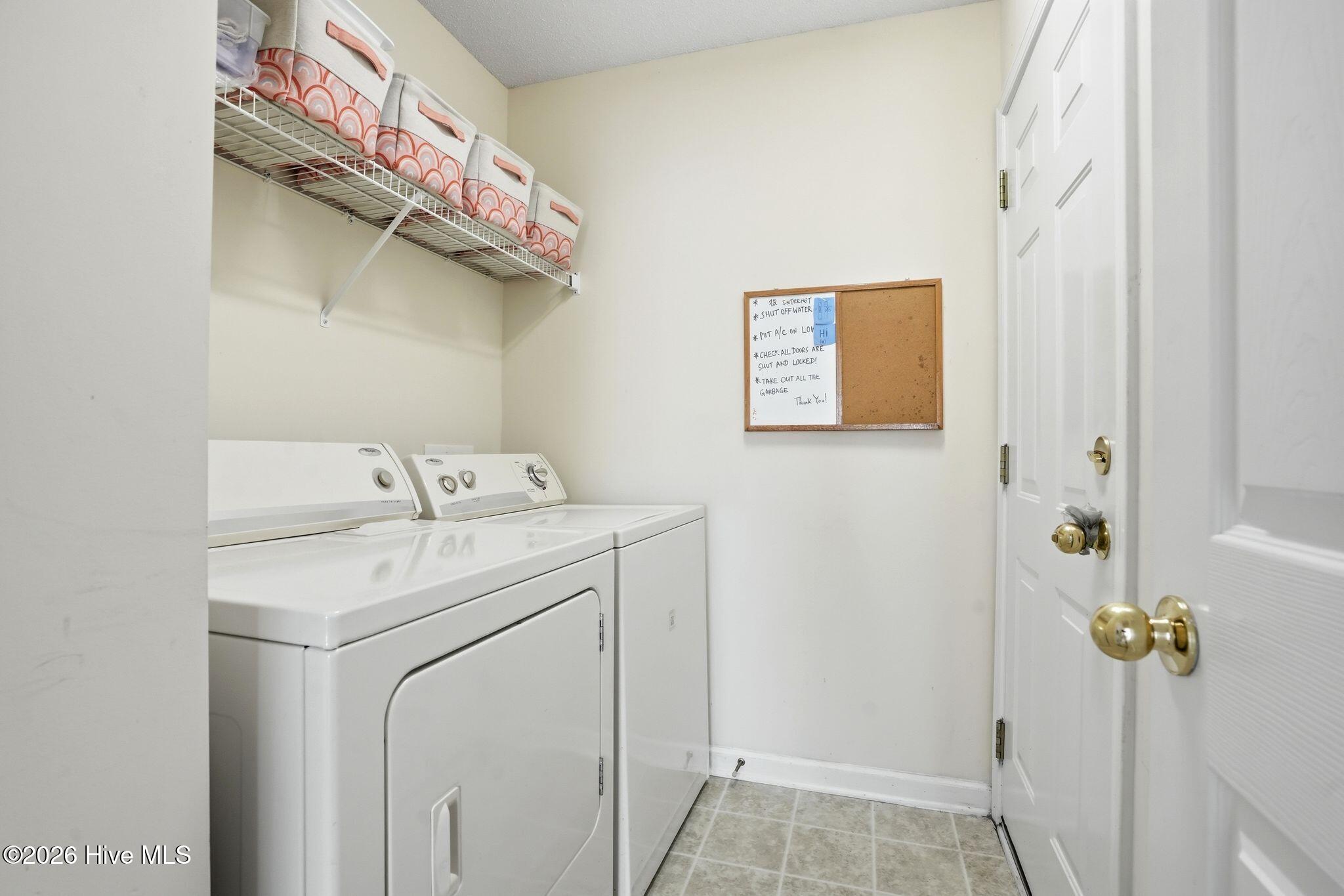 100560639 | Photo 35