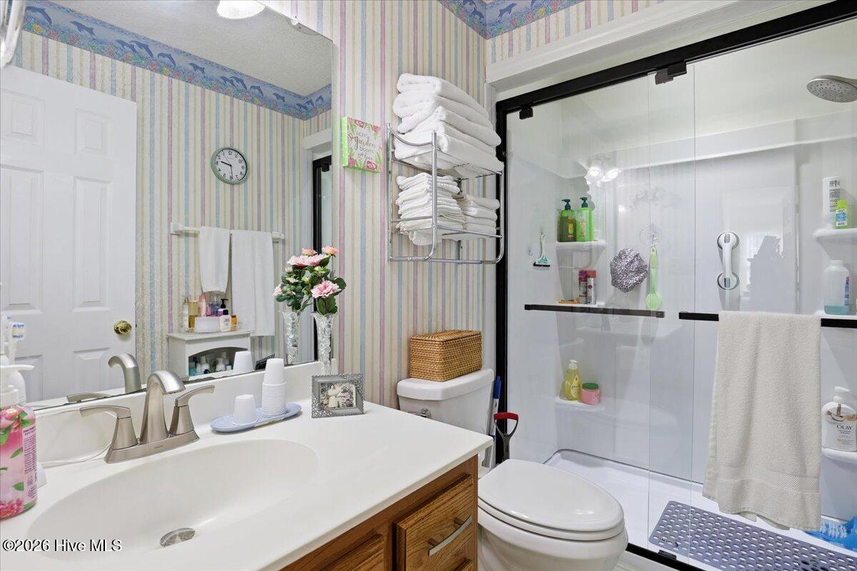 100550668 | Photo 28